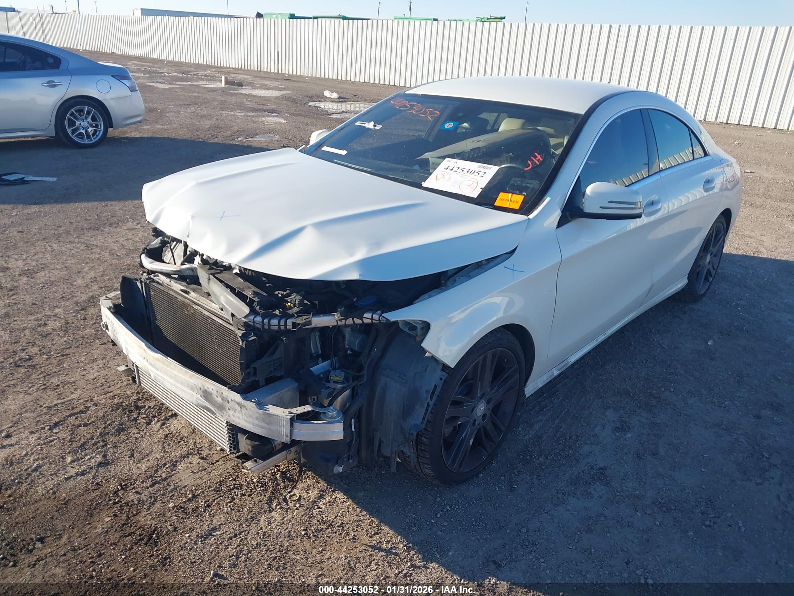 MERCEDES-BENZ CLA image 2