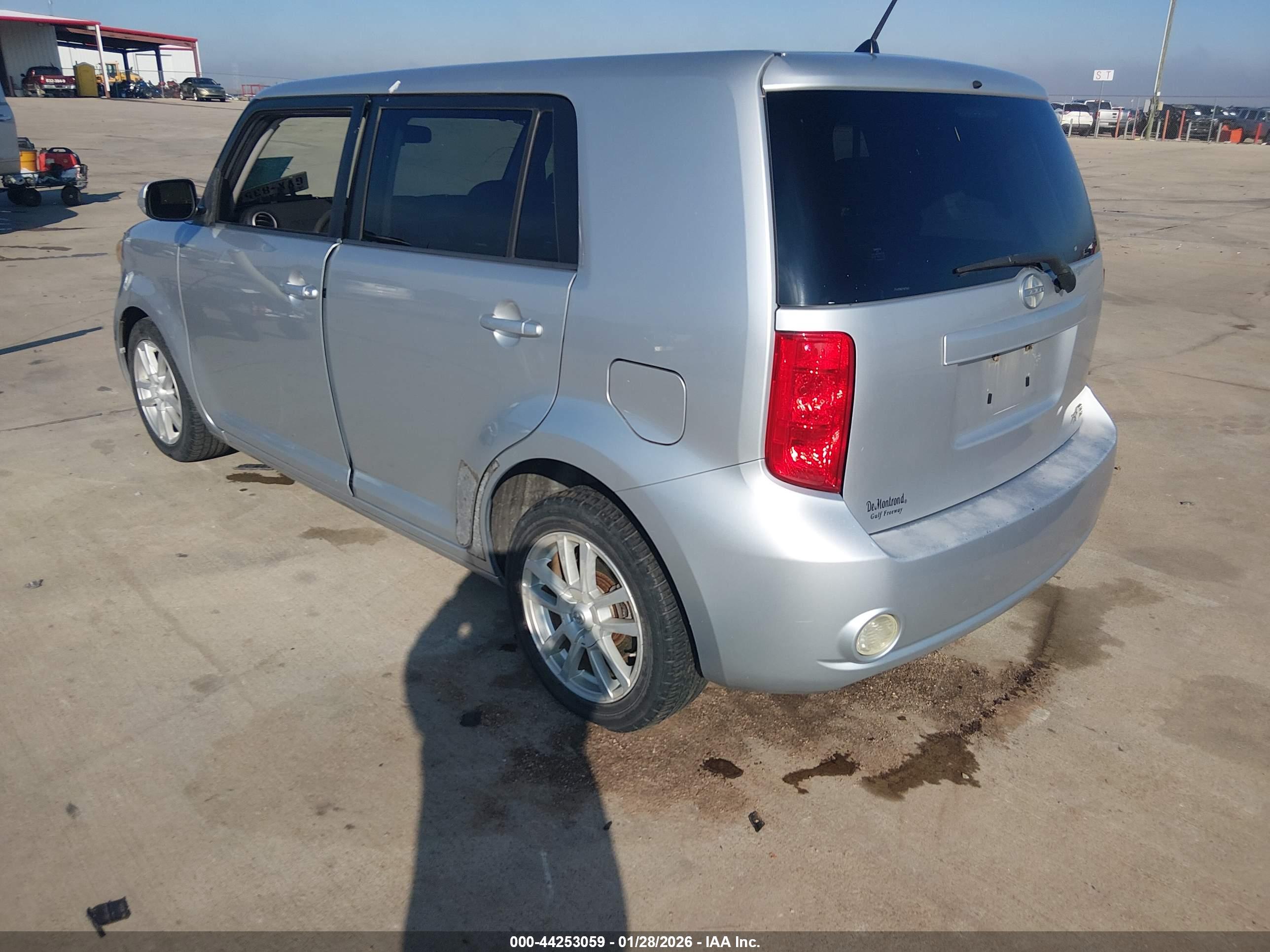 SCION XB image 3
