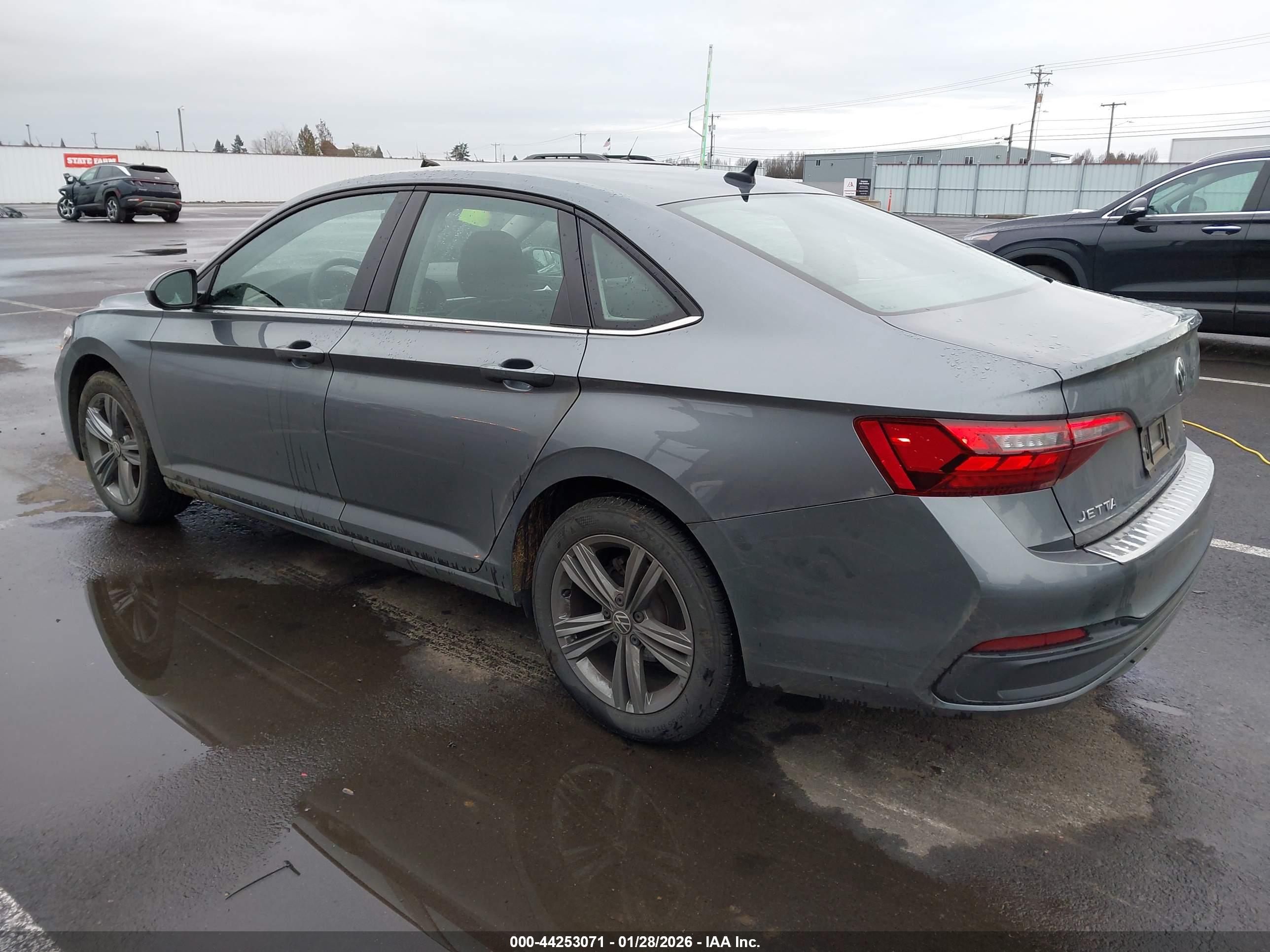 VOLKSWAGEN JETTA image 3