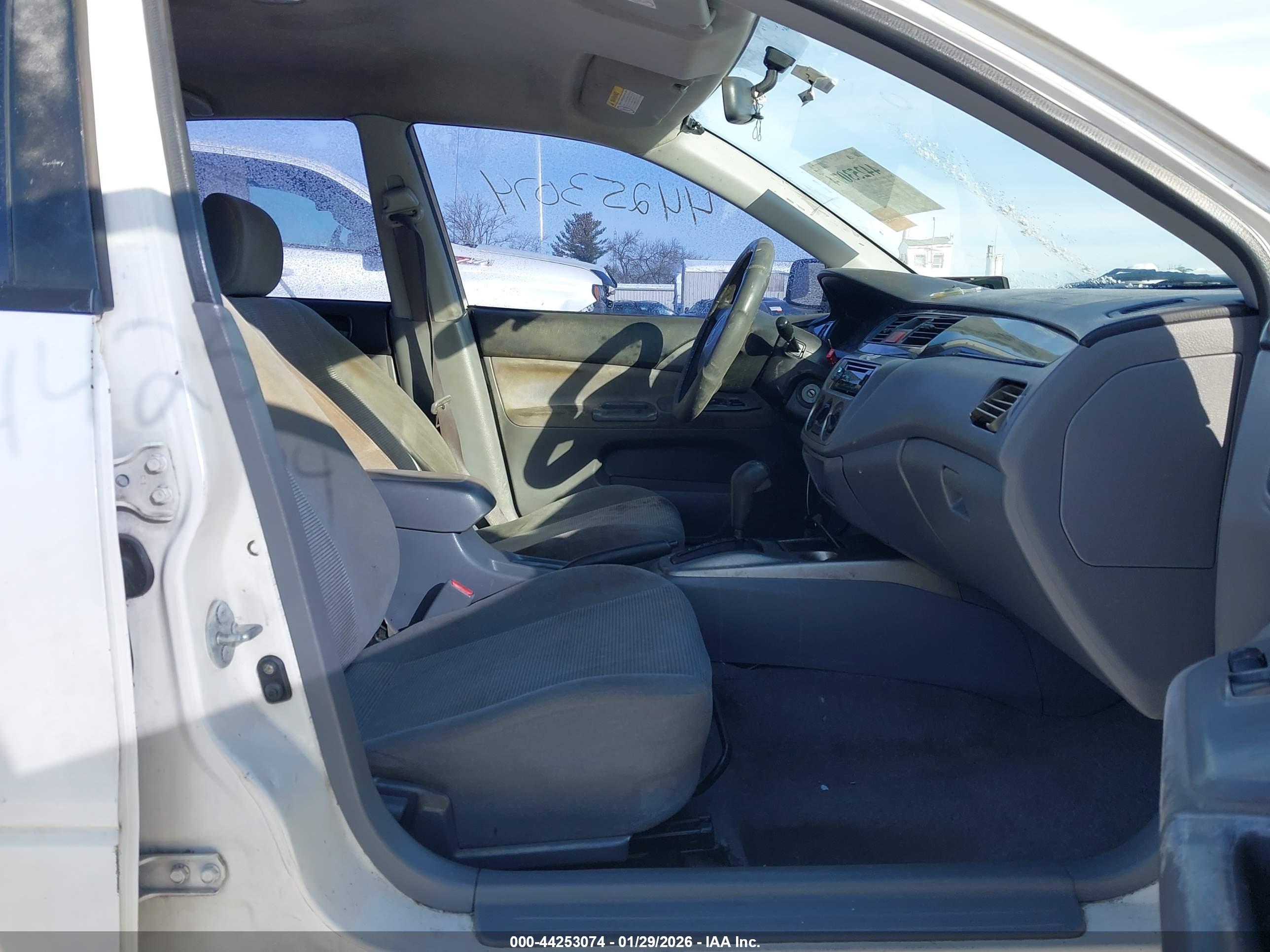 MITSUBISHI LANCER image 5
