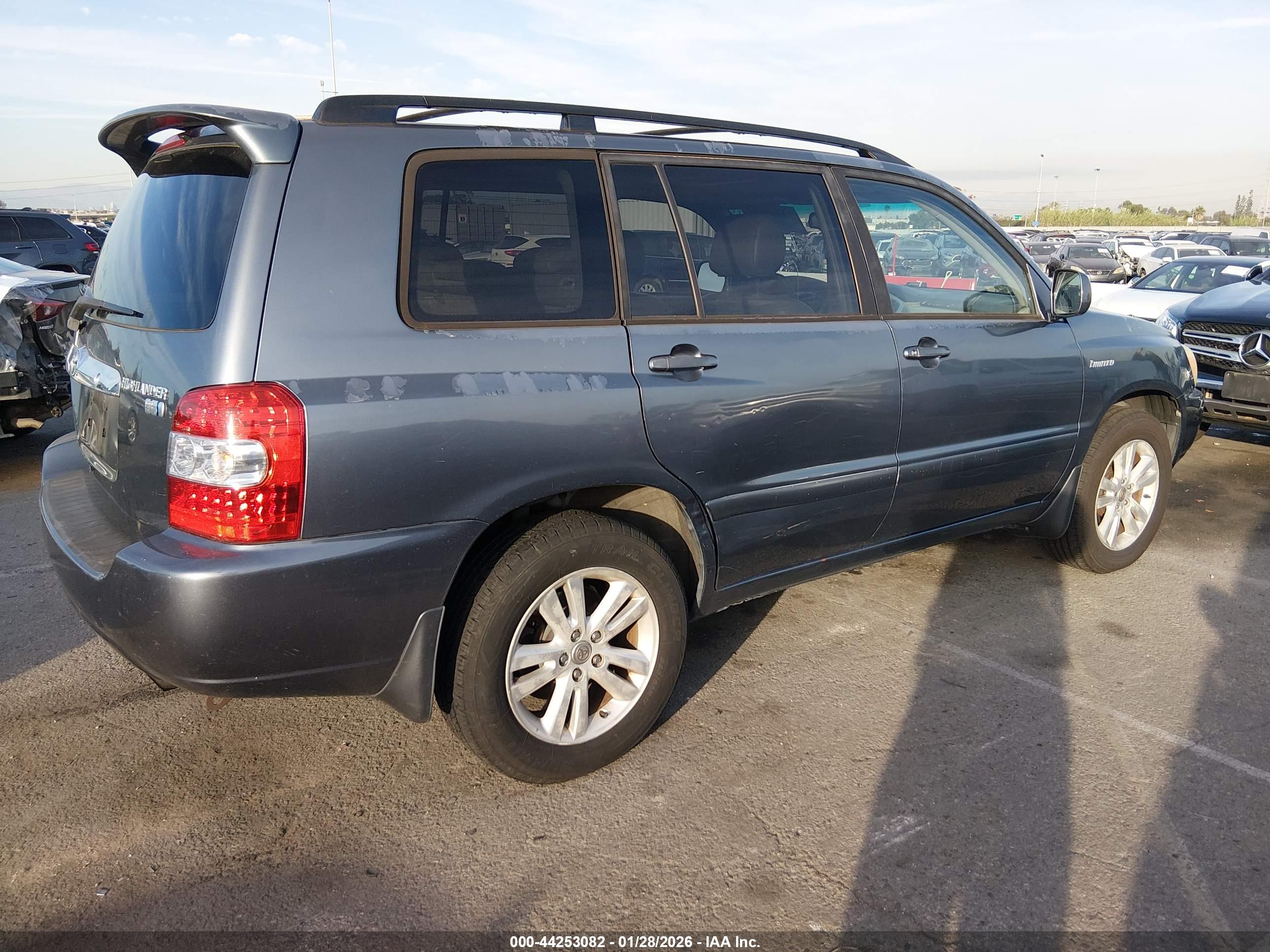 TOYOTA HIGHLANDER image 4