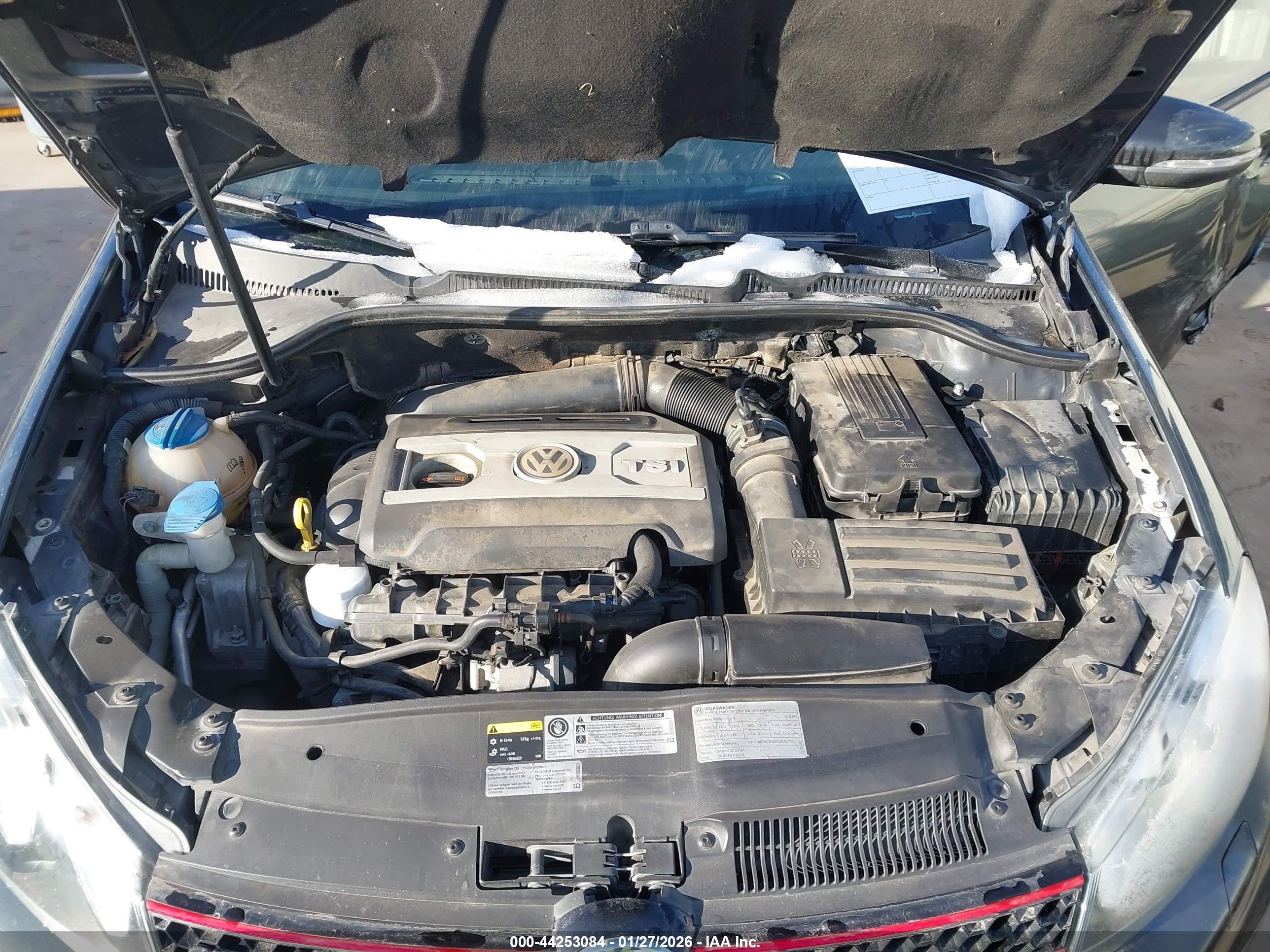VOLKSWAGEN GTI image 10