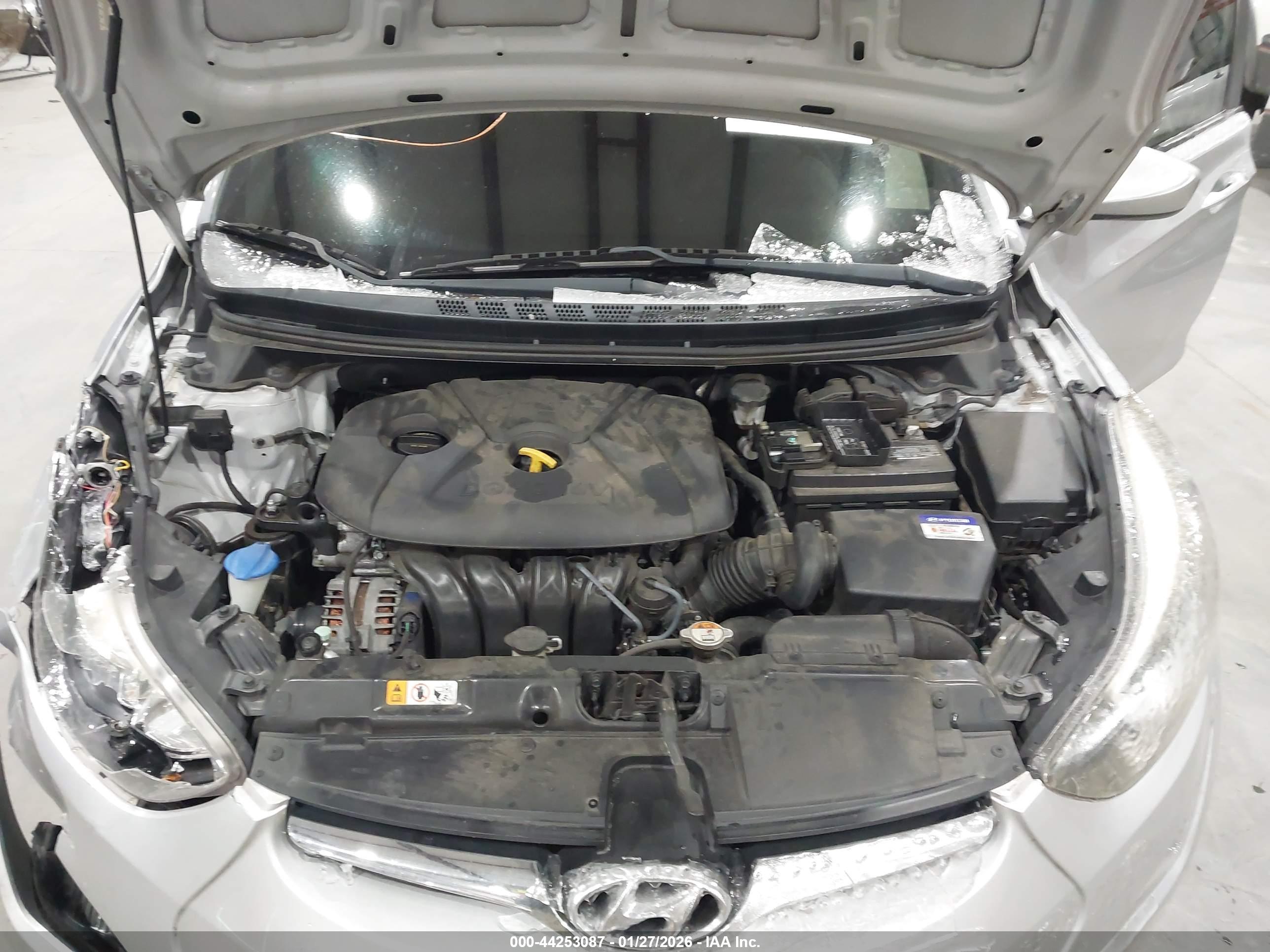 HYUNDAI ELANTRA image 10