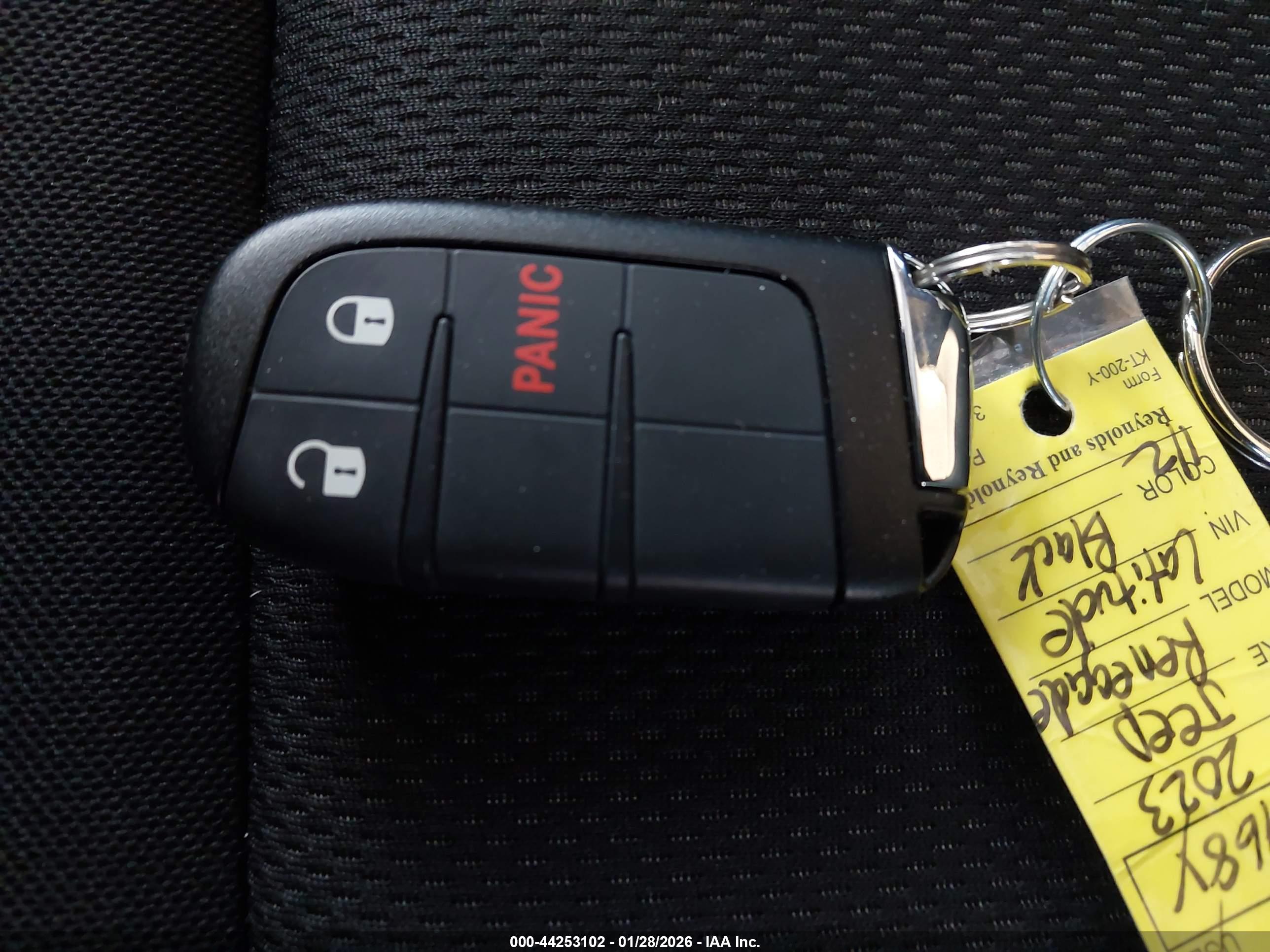 JEEP RENEGADE image 11