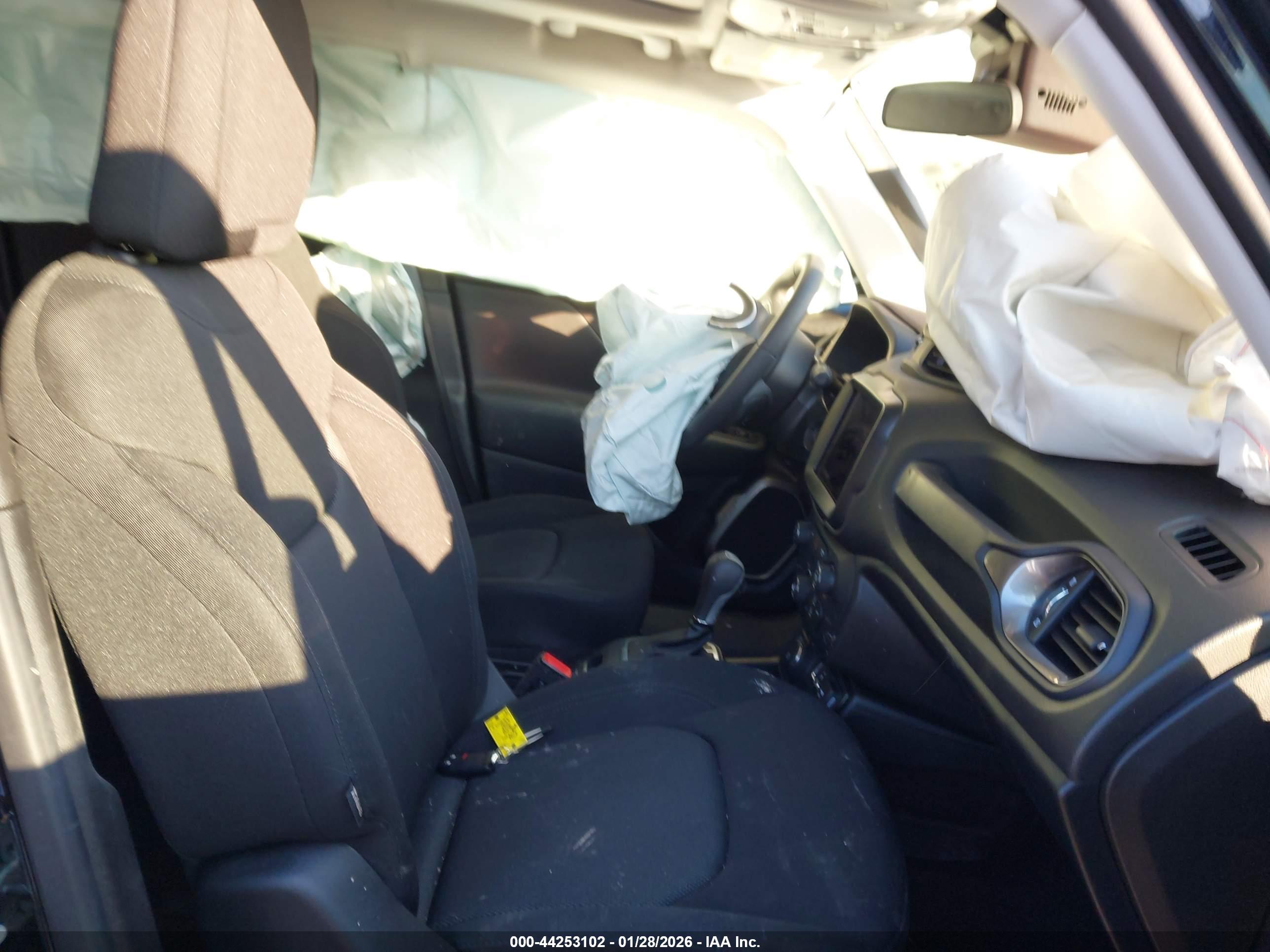 JEEP RENEGADE image 5