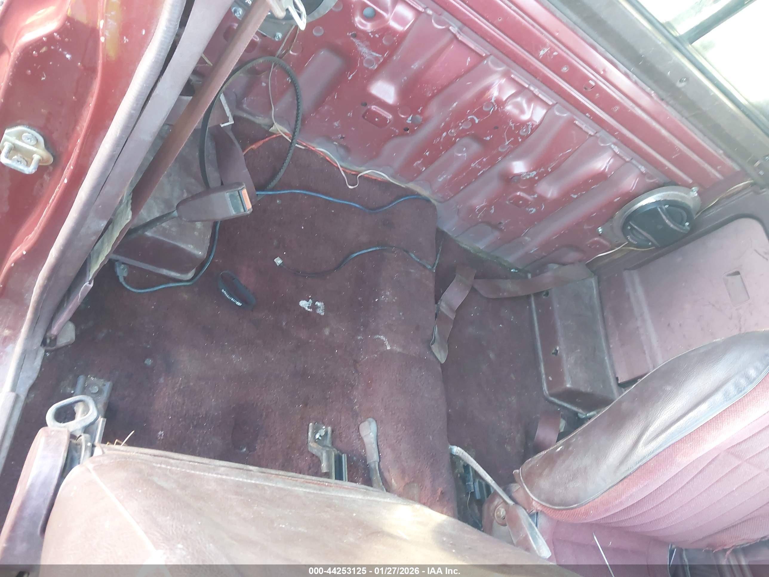 NISSAN TRUCK image 8