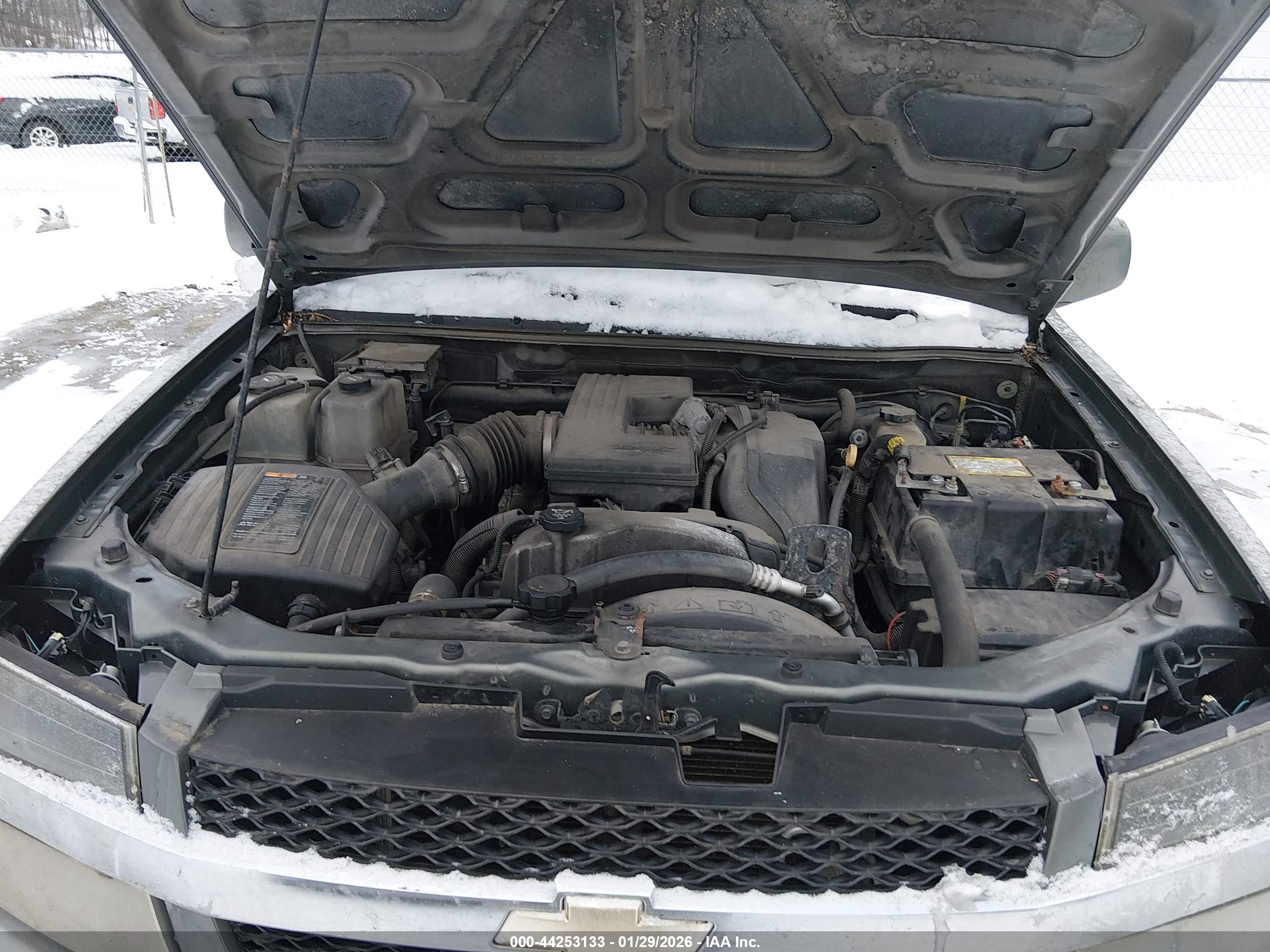 CHEVROLET COLORADO image 10