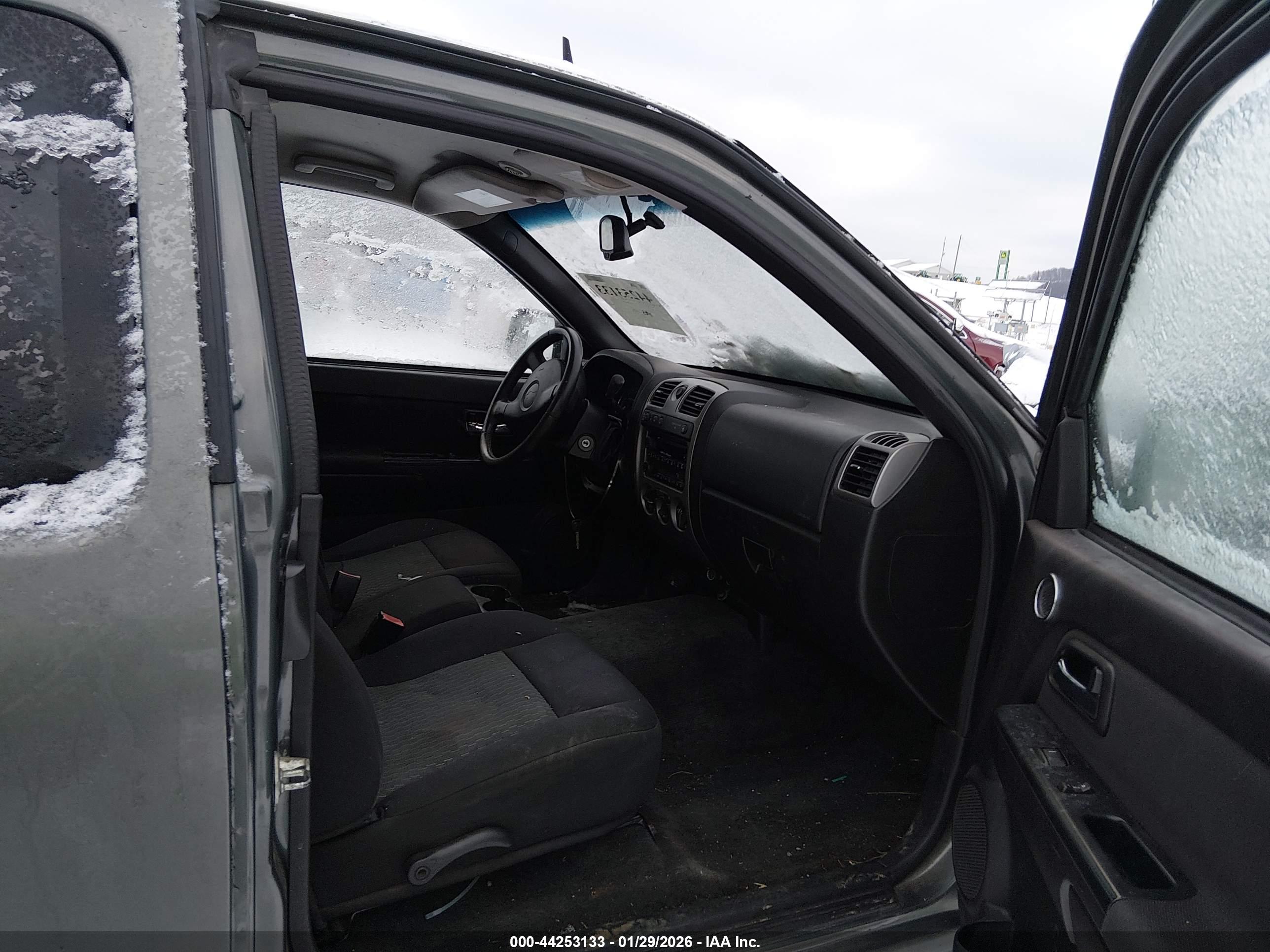 CHEVROLET COLORADO image 5