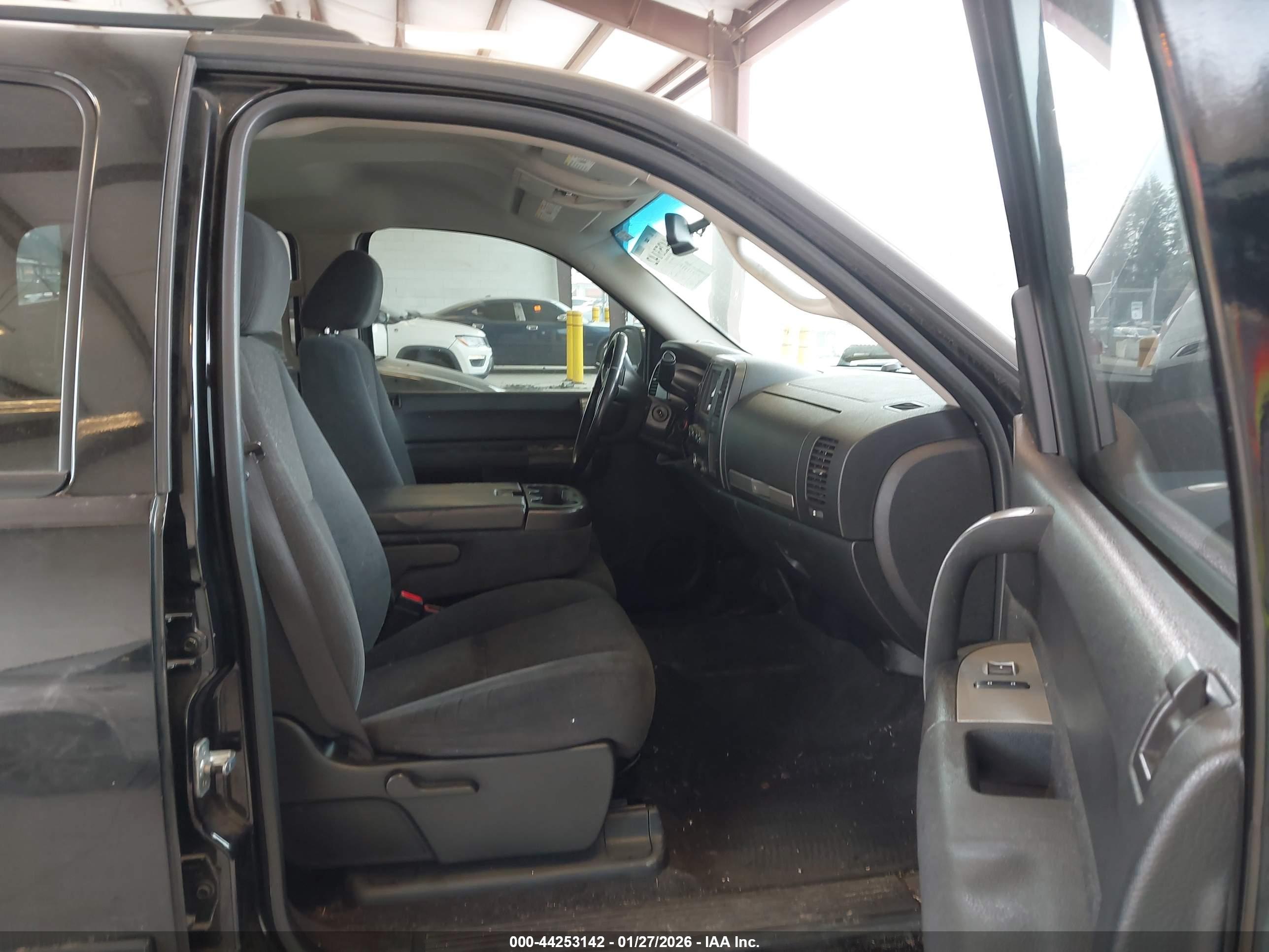 GMC SIERRA image 5