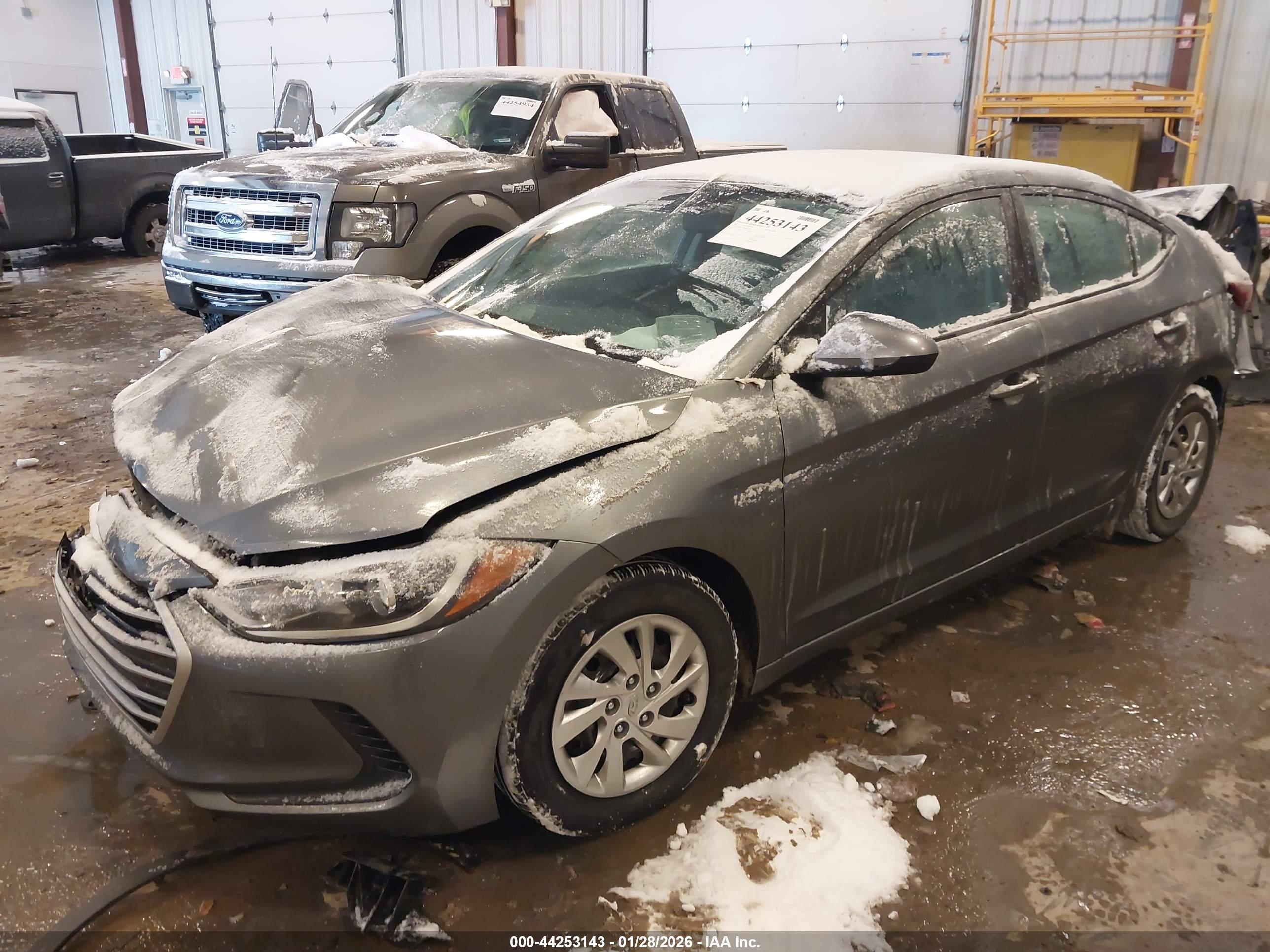 HYUNDAI ELANTRA image 2