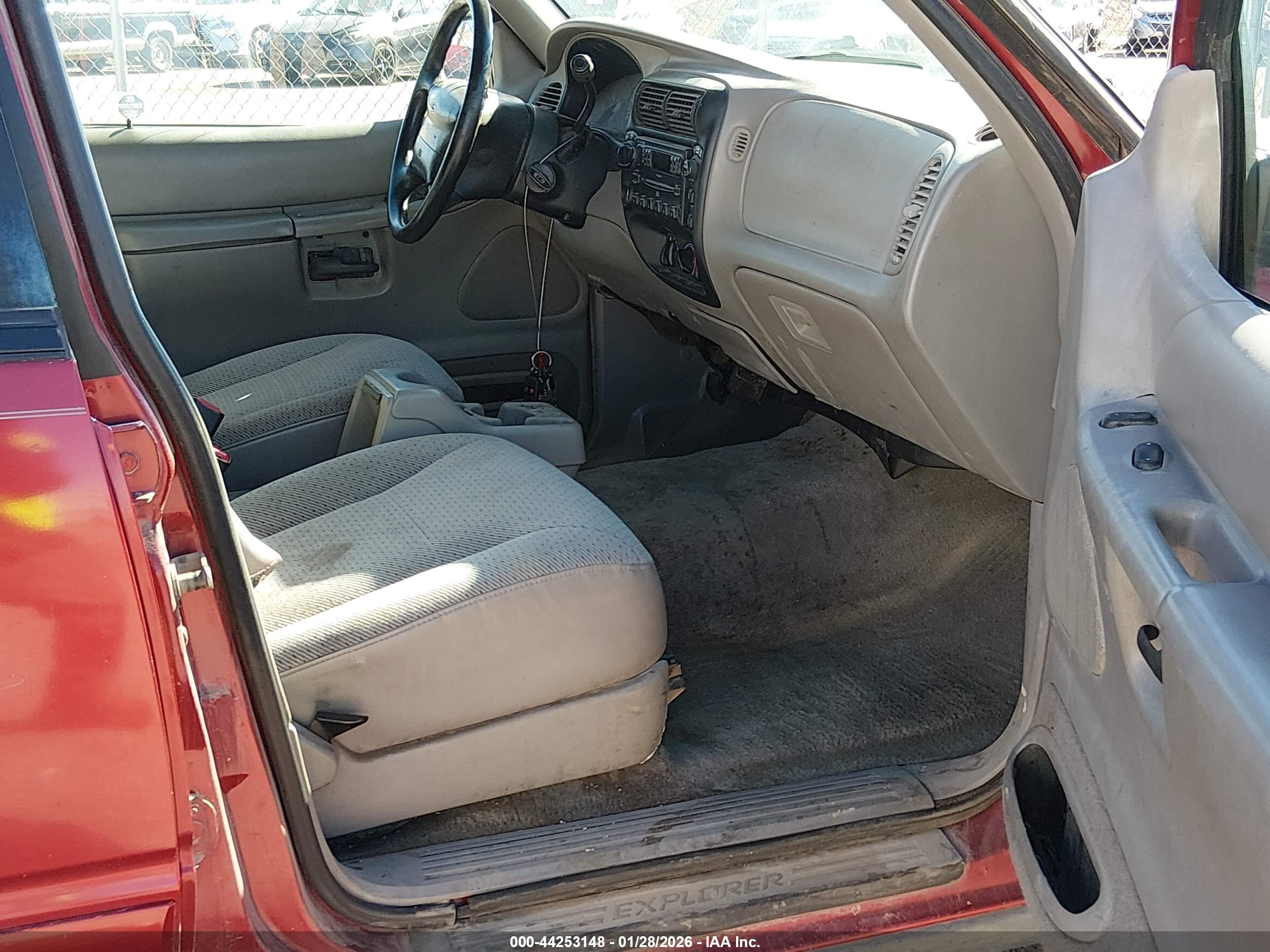 FORD EXPLORER image 5