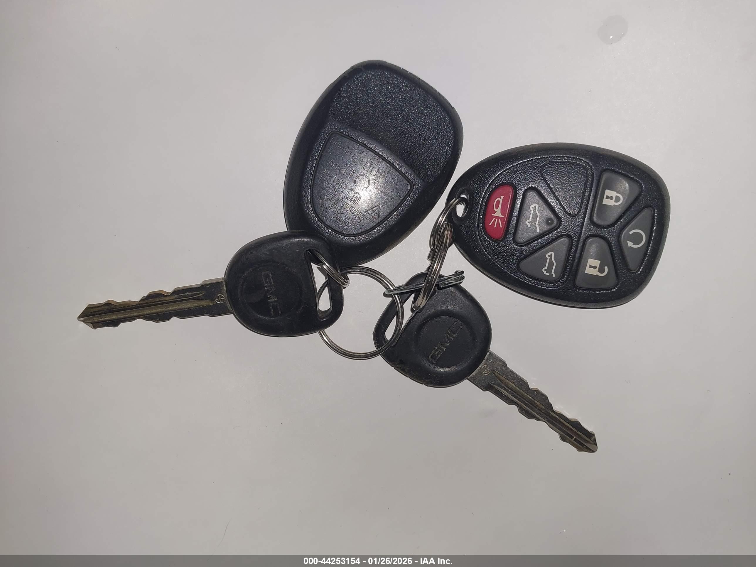 GMC YUKON image 11