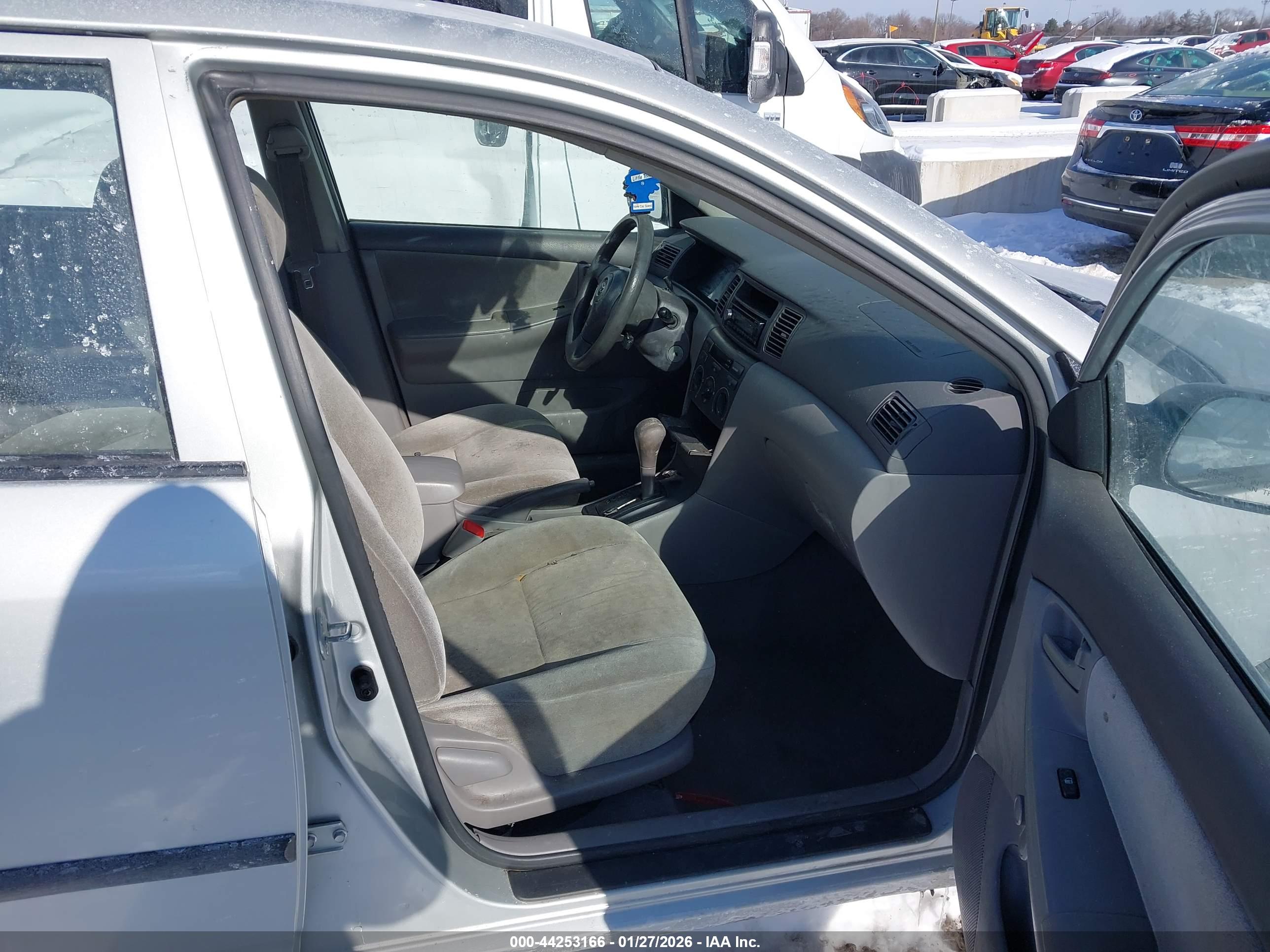 TOYOTA COROLLA image 5