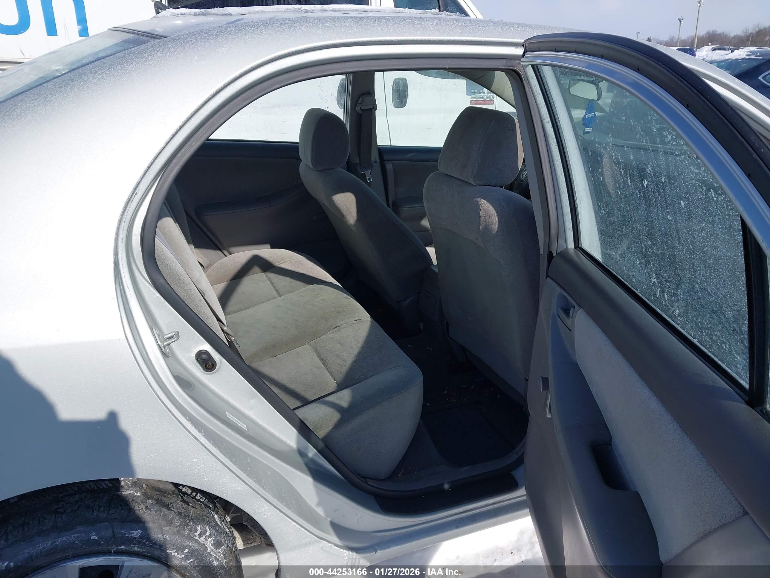 TOYOTA COROLLA image 8