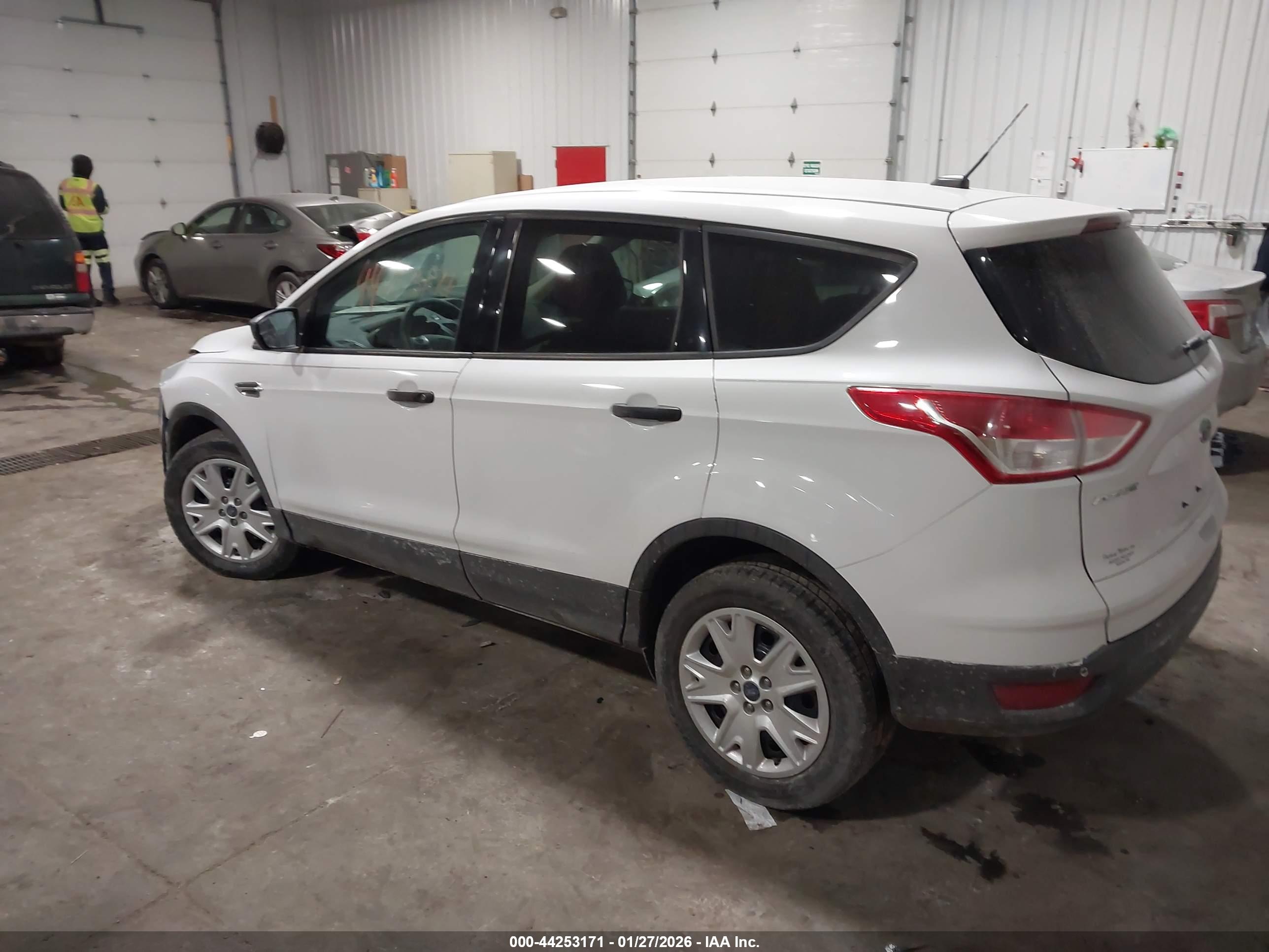 FORD ESCAPE image 3