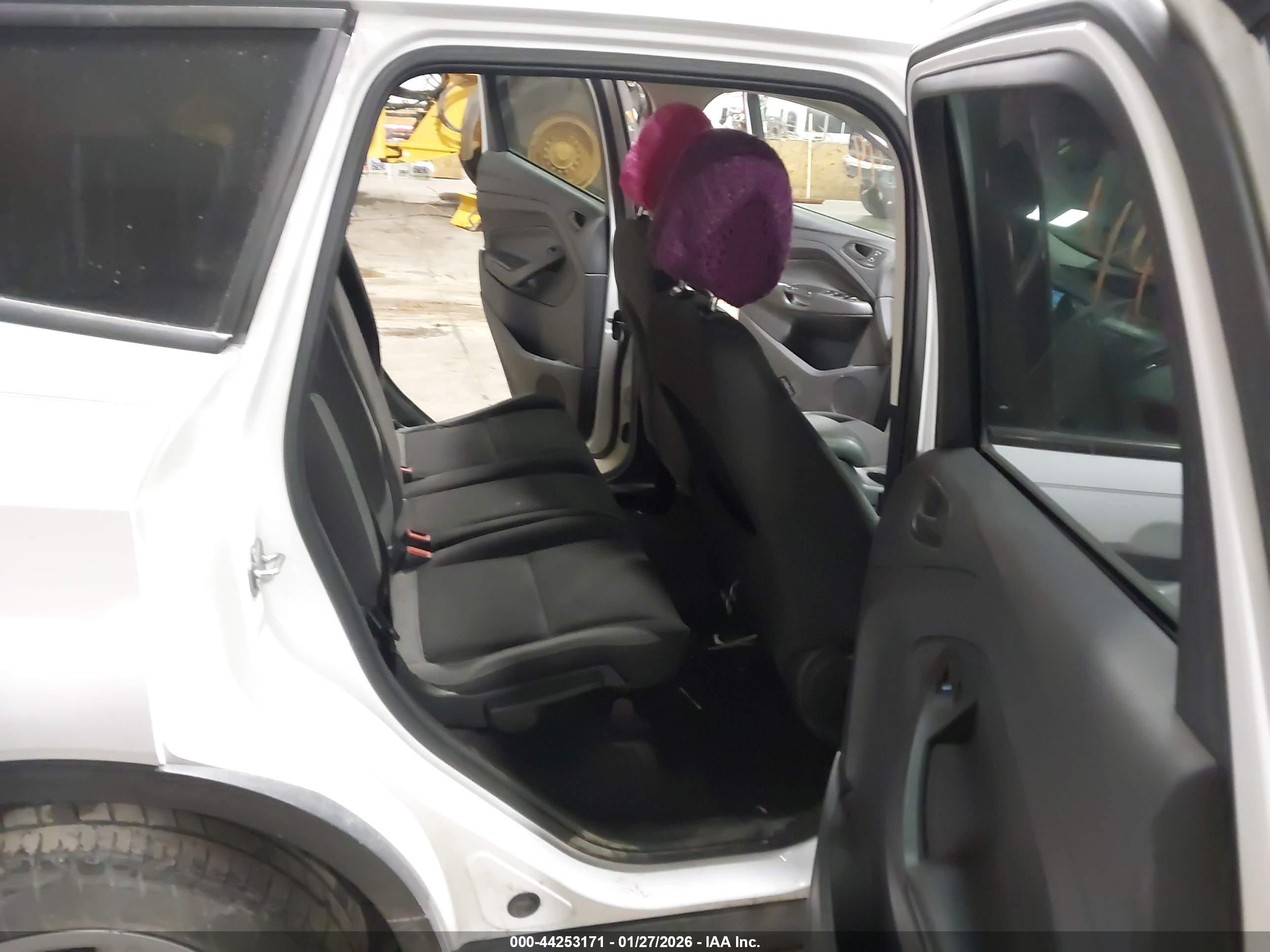 FORD ESCAPE image 8