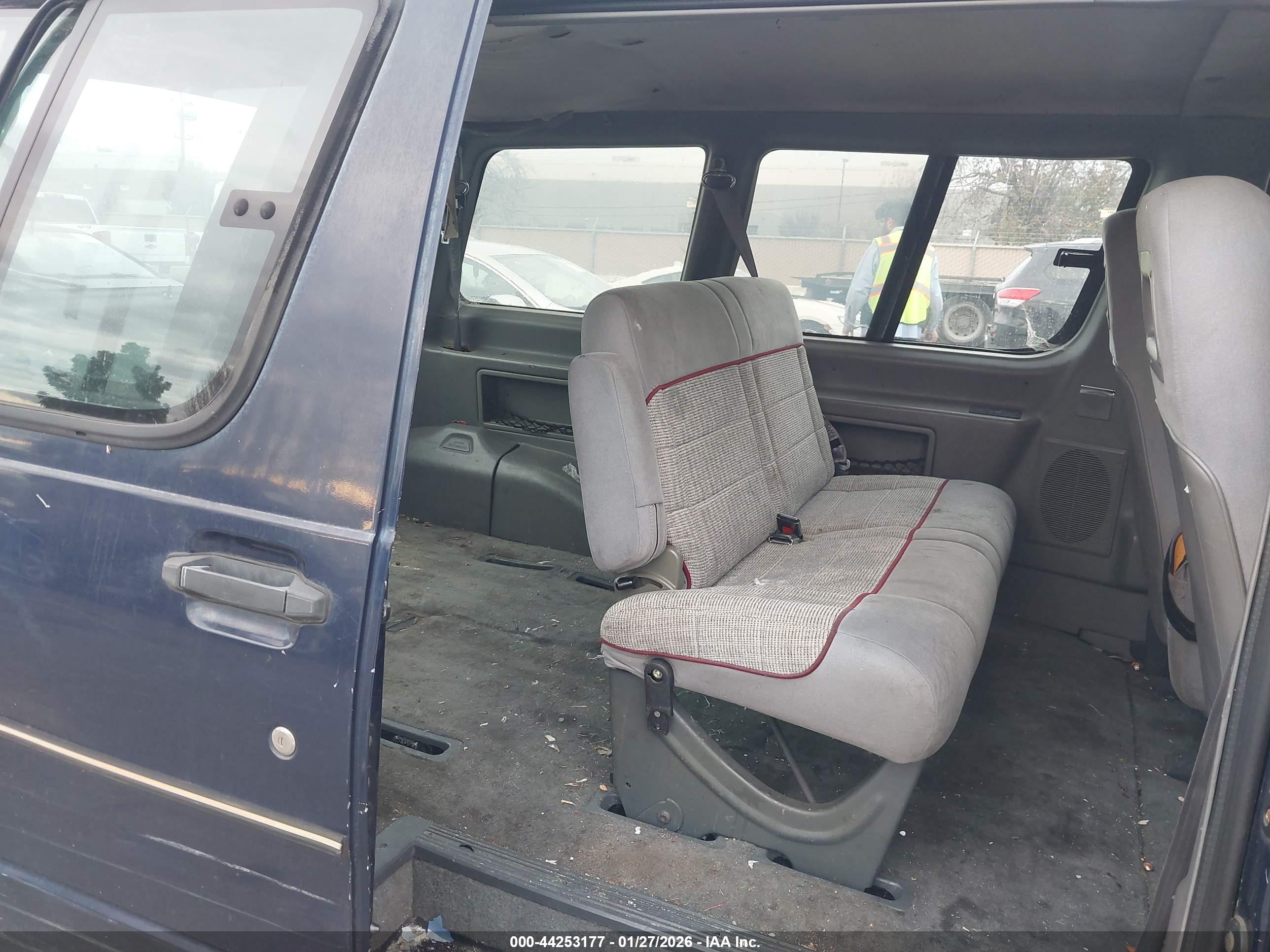 FORD AEROSTAR image 8