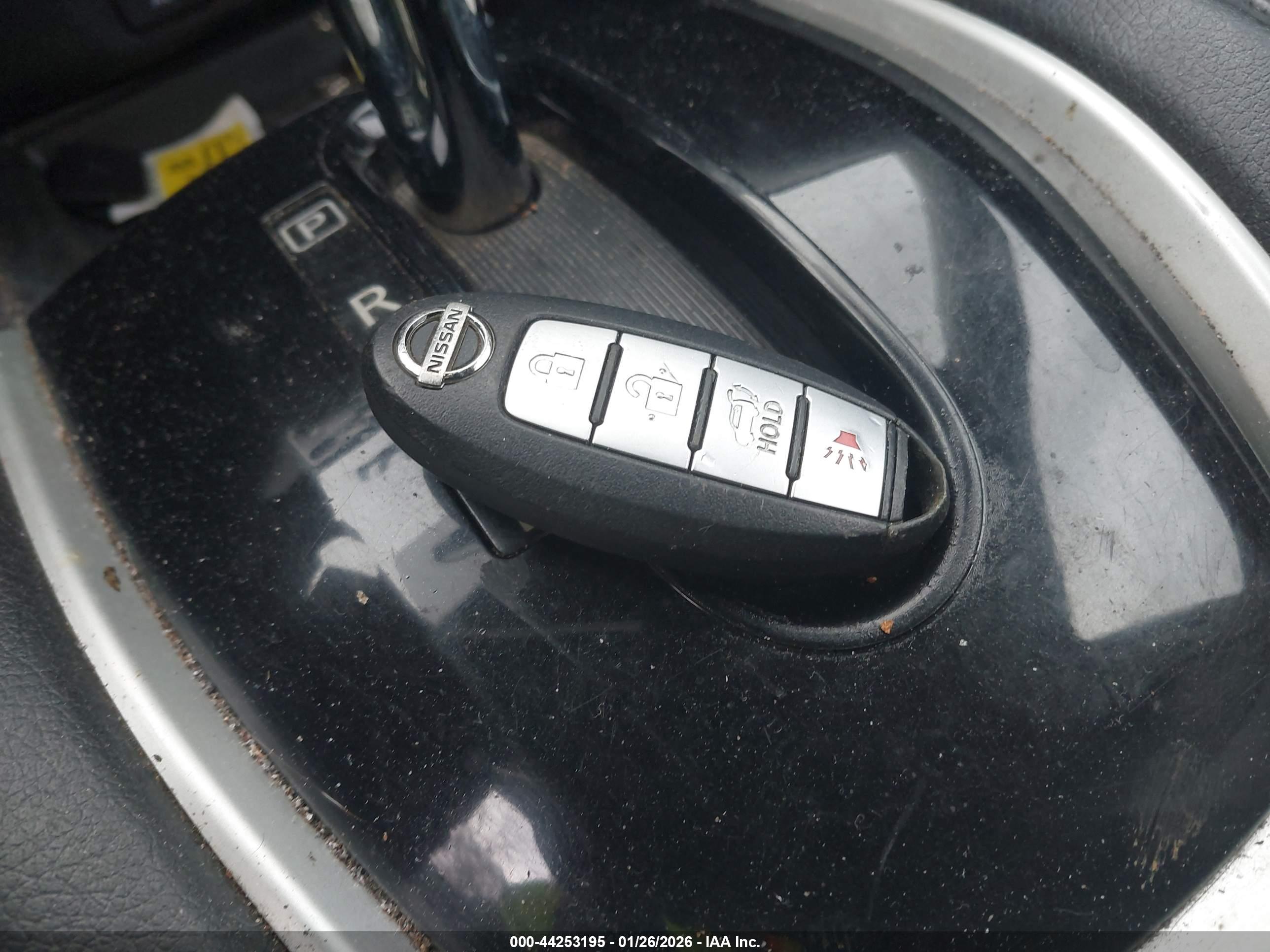 NISSAN ROGUE image 11