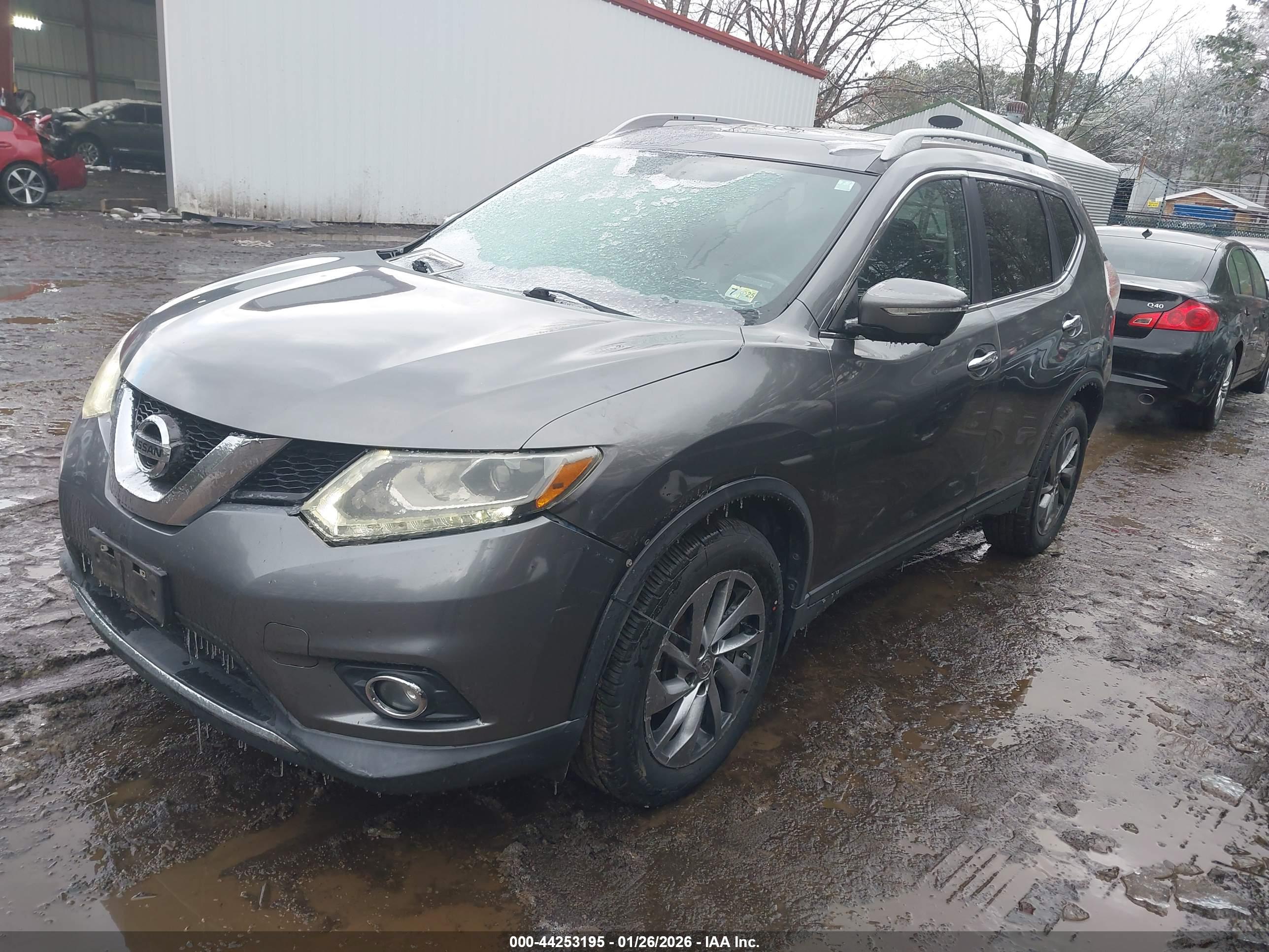 NISSAN ROGUE image 2
