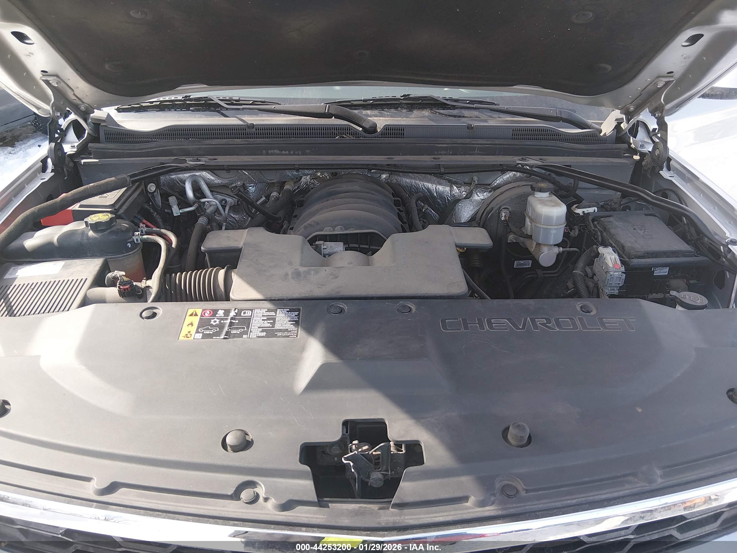 CHEVROLET SUBURBAN image 10