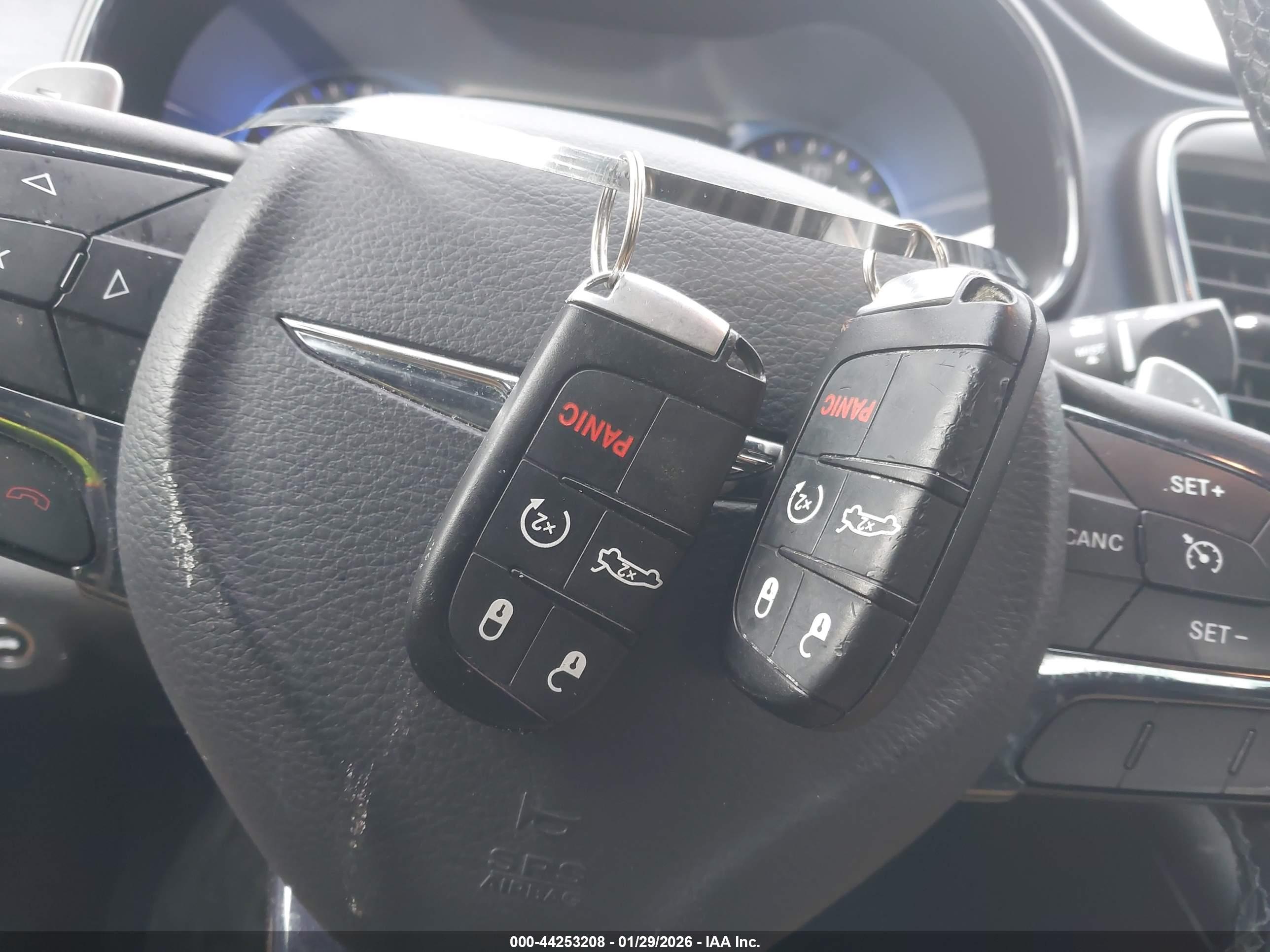 CHRYSLER 200 image 11