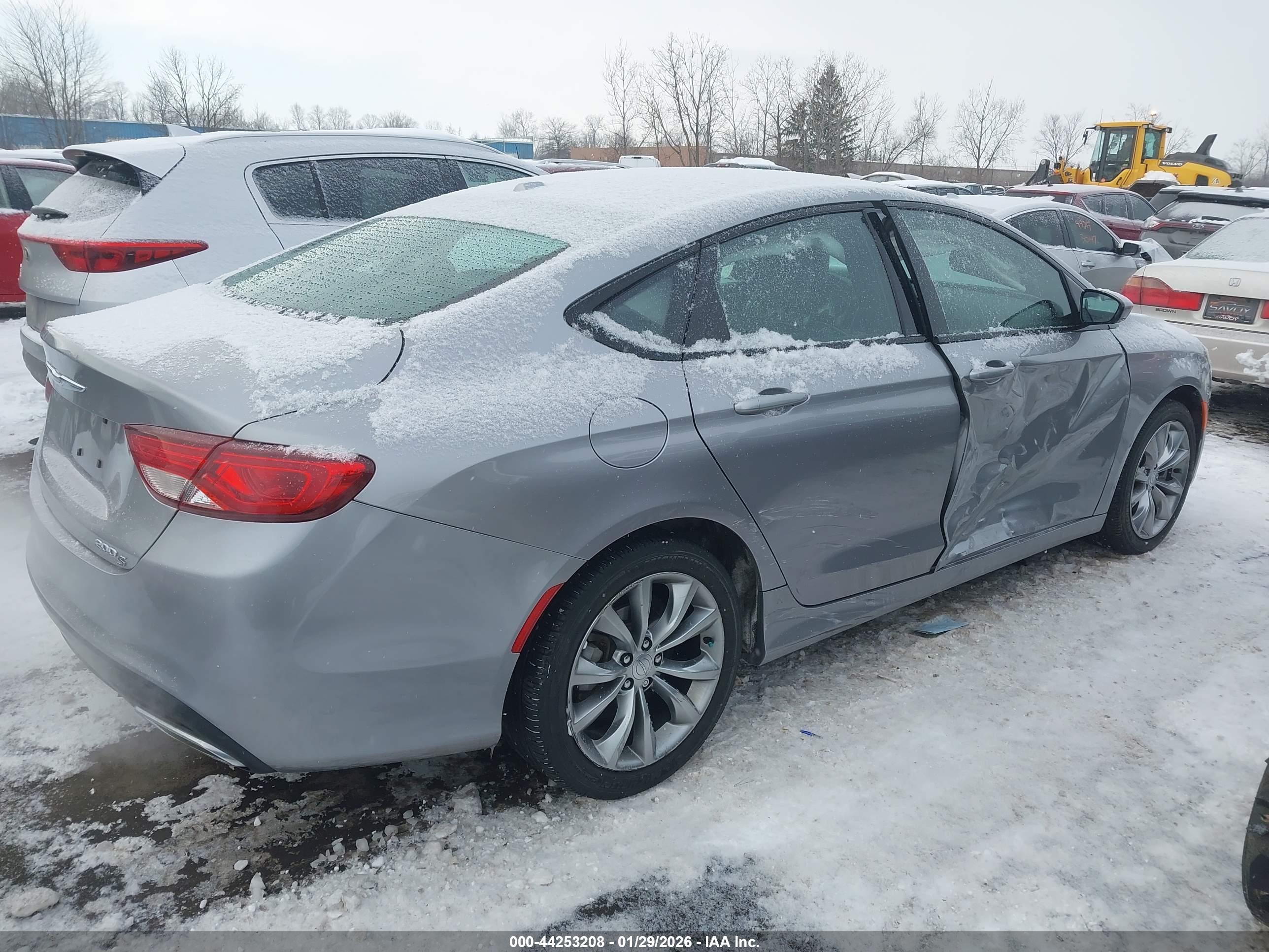 CHRYSLER 200 image 4