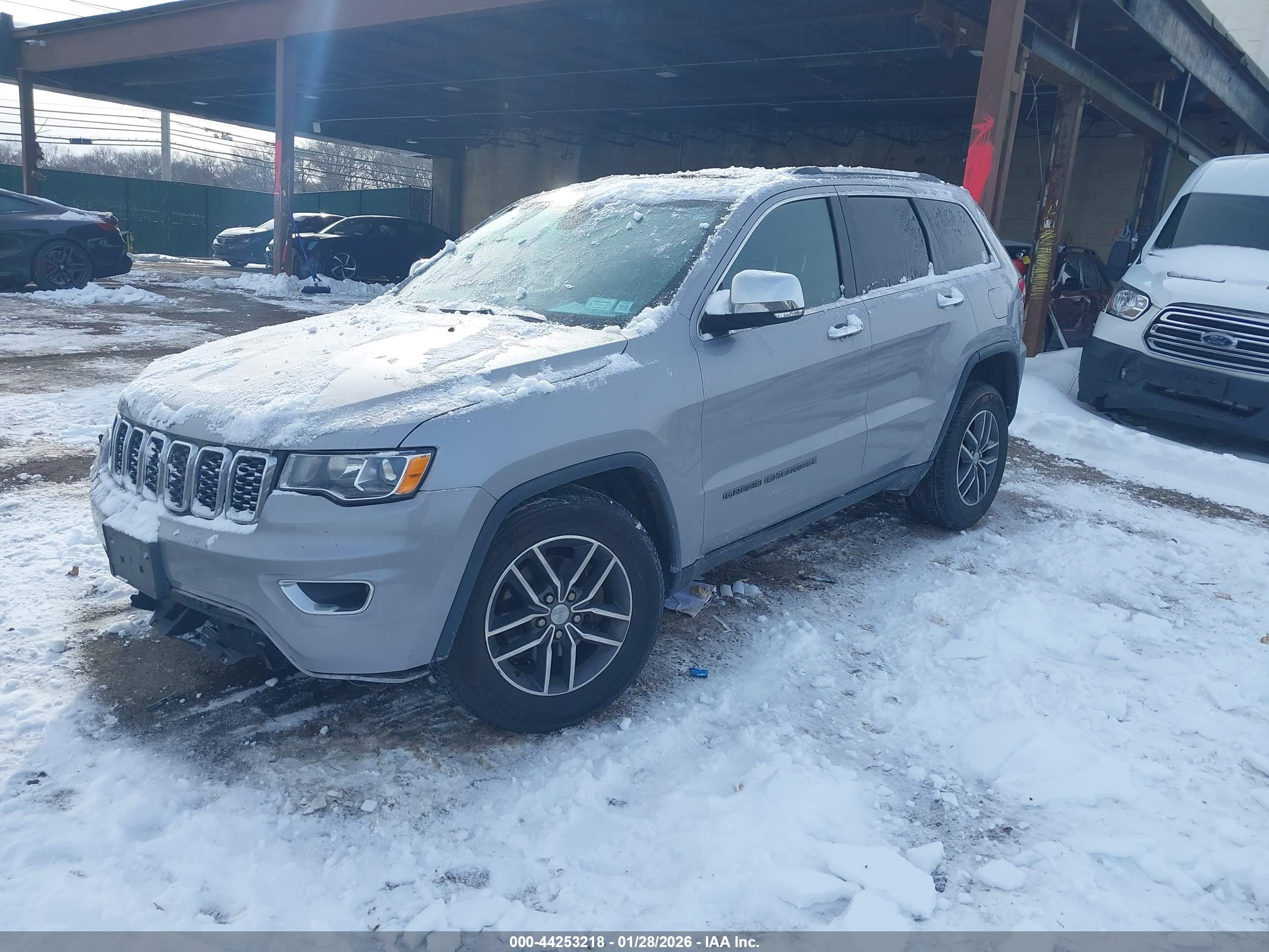 JEEP GRAND image 2