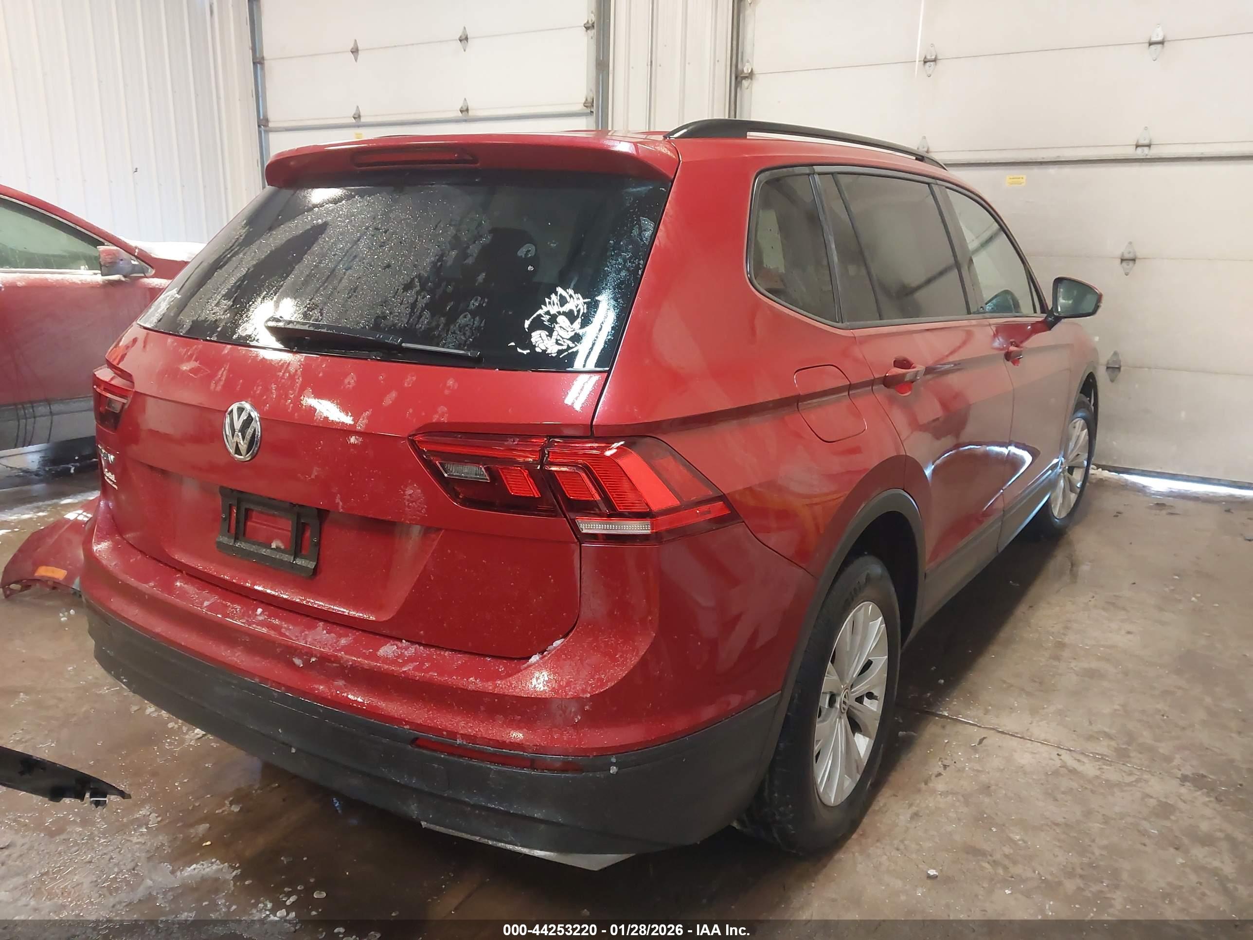 VOLKSWAGEN TIGUAN image 4