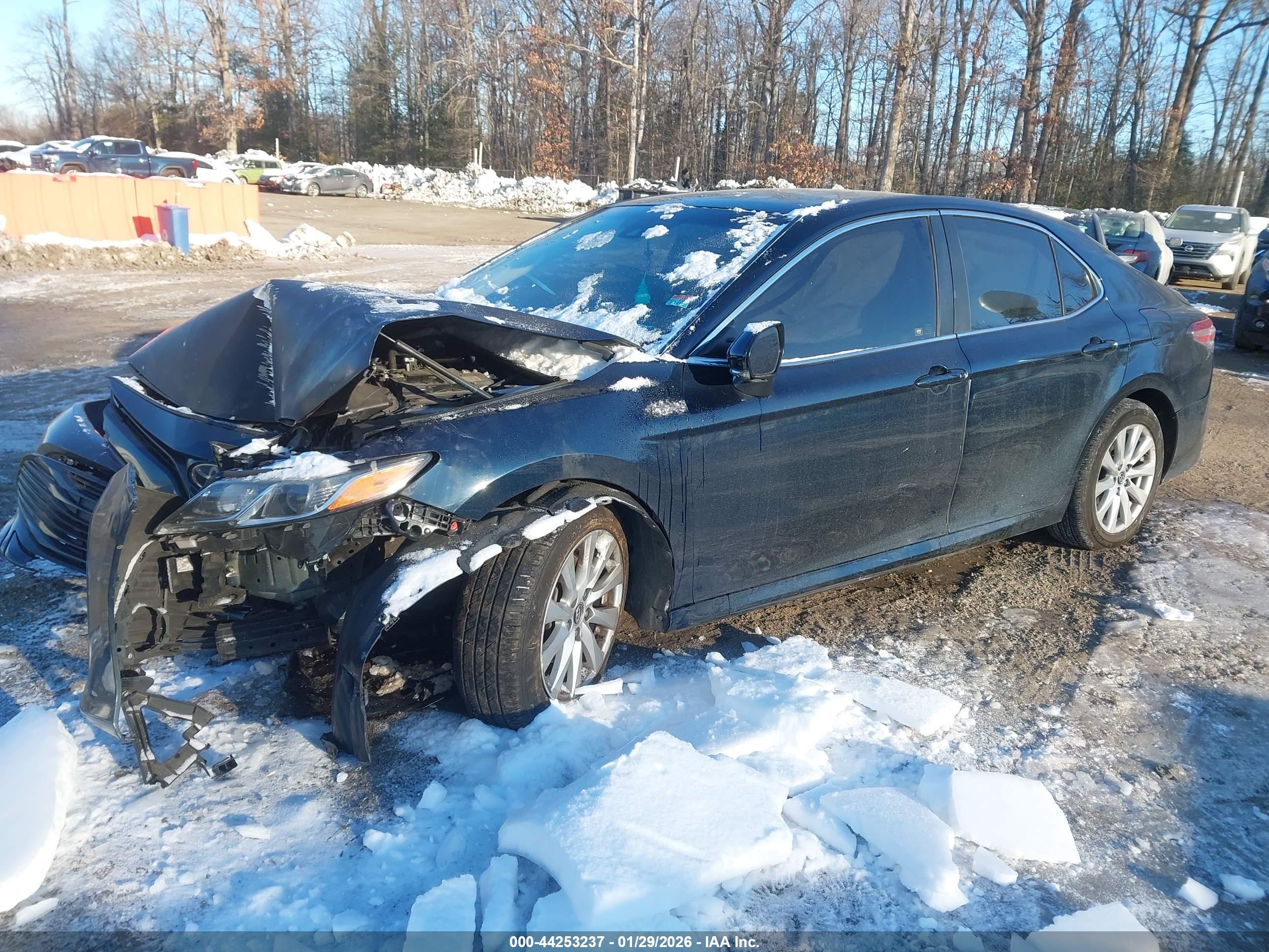 TOYOTA CAMRY image 2
