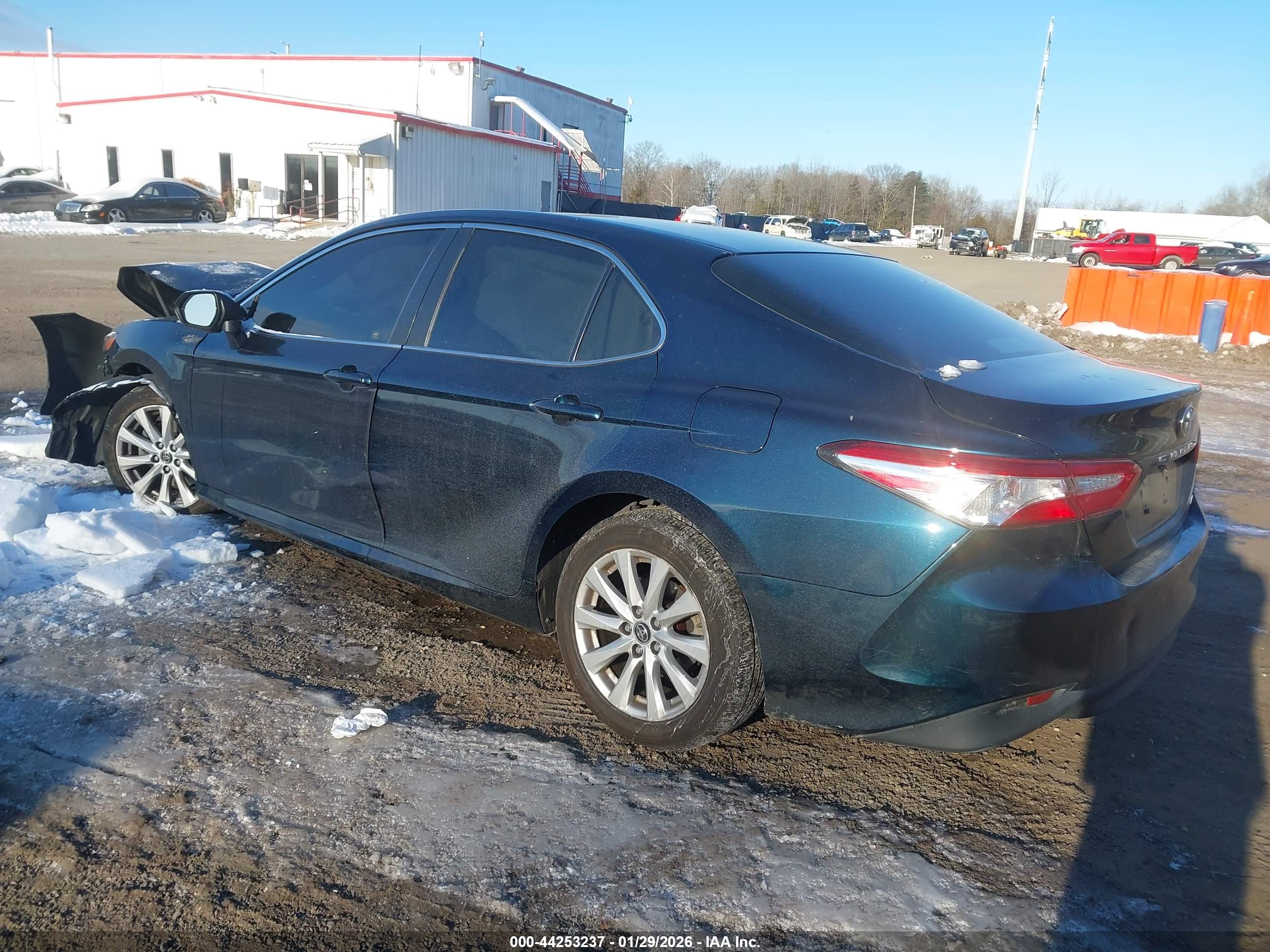 TOYOTA CAMRY image 3