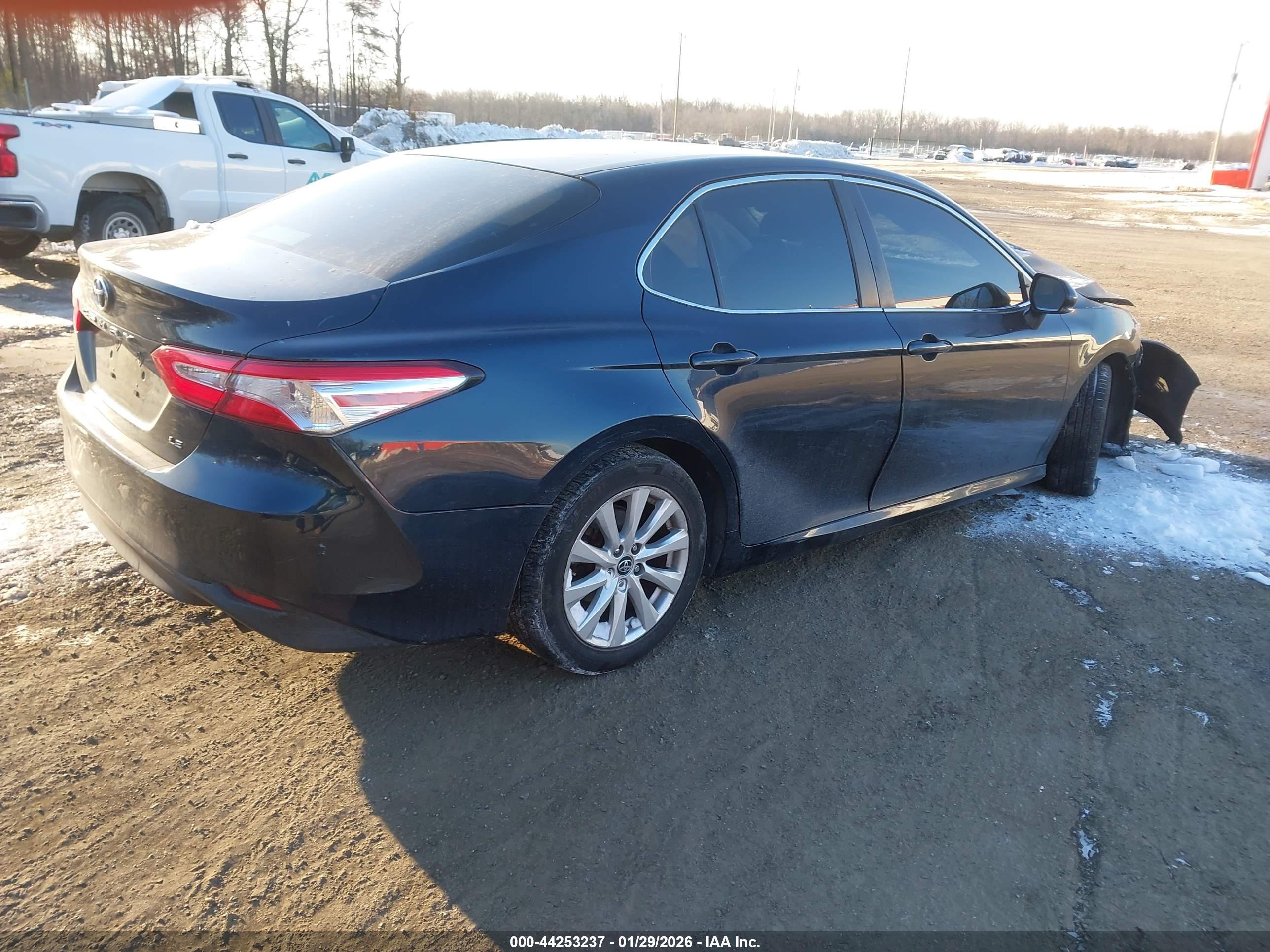 TOYOTA CAMRY image 4