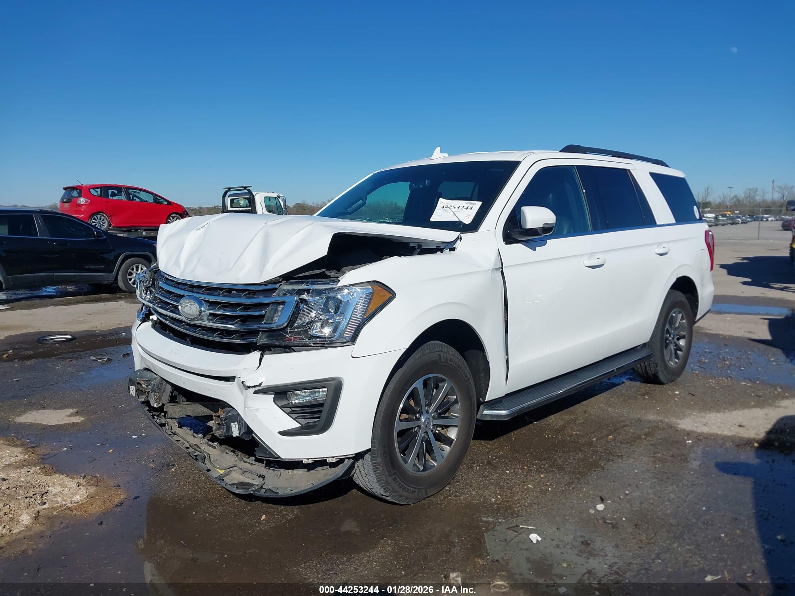 FORD EXPEDITION image 2