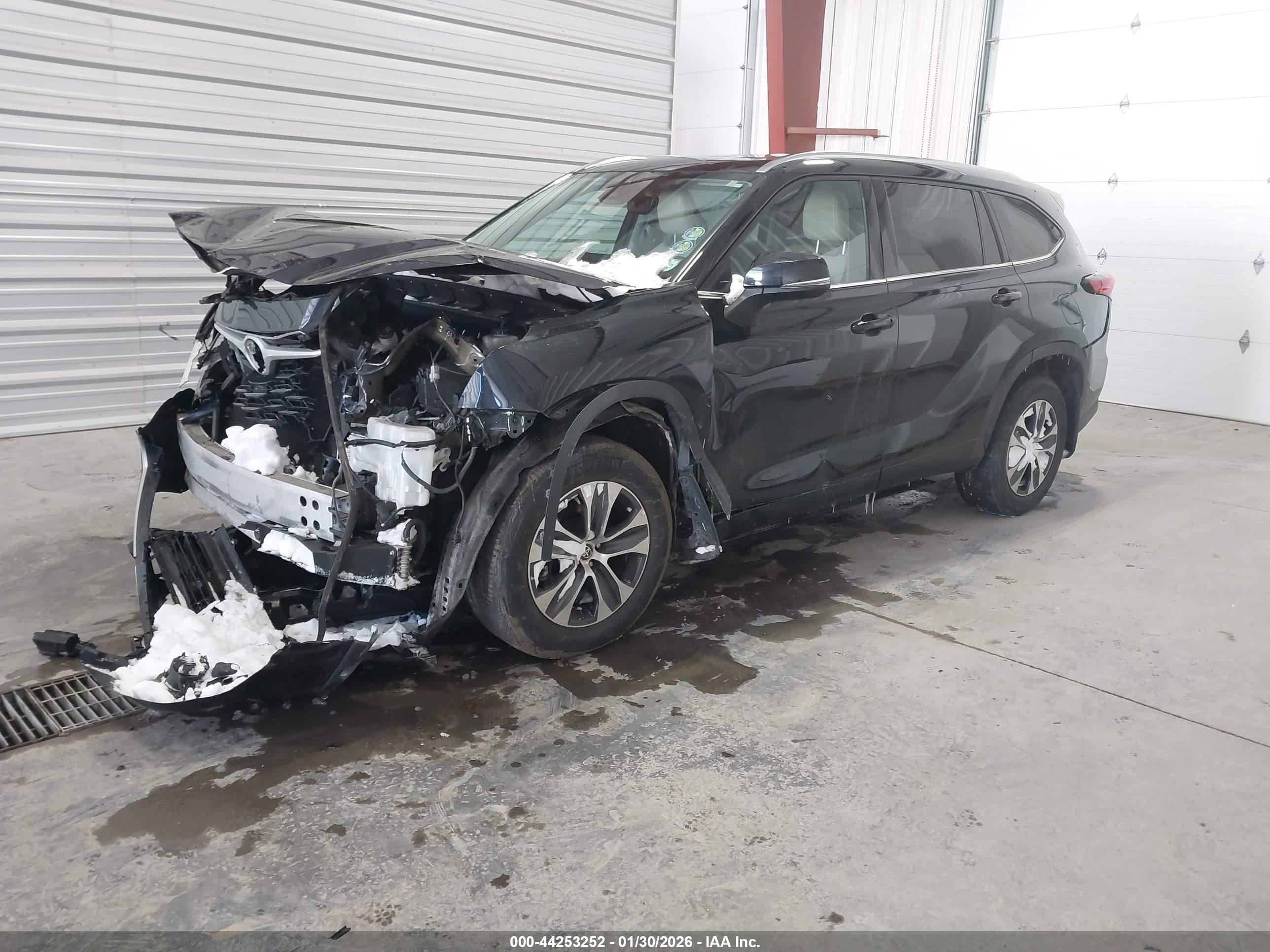 TOYOTA HIGHLANDER image 2