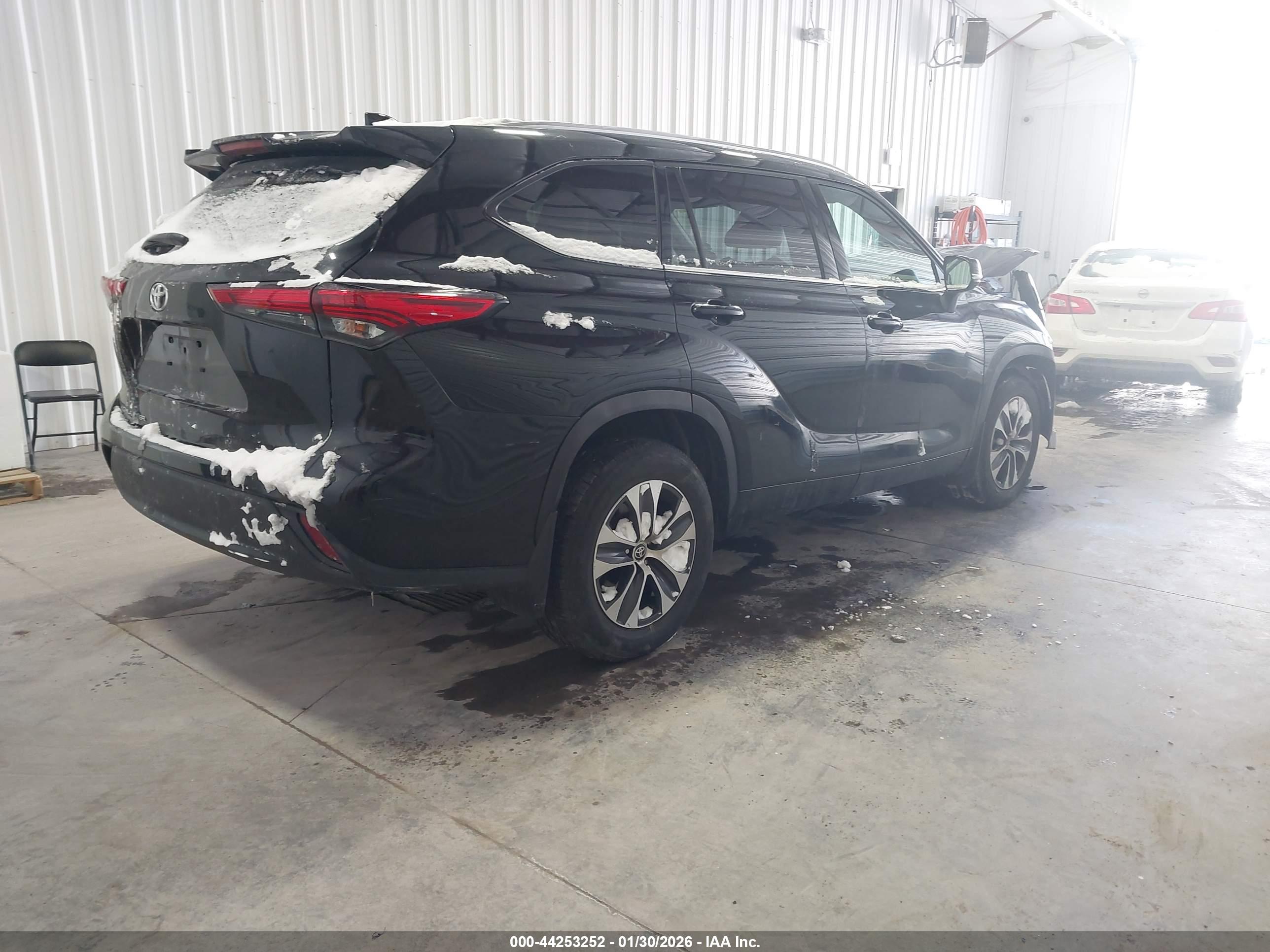 TOYOTA HIGHLANDER image 4