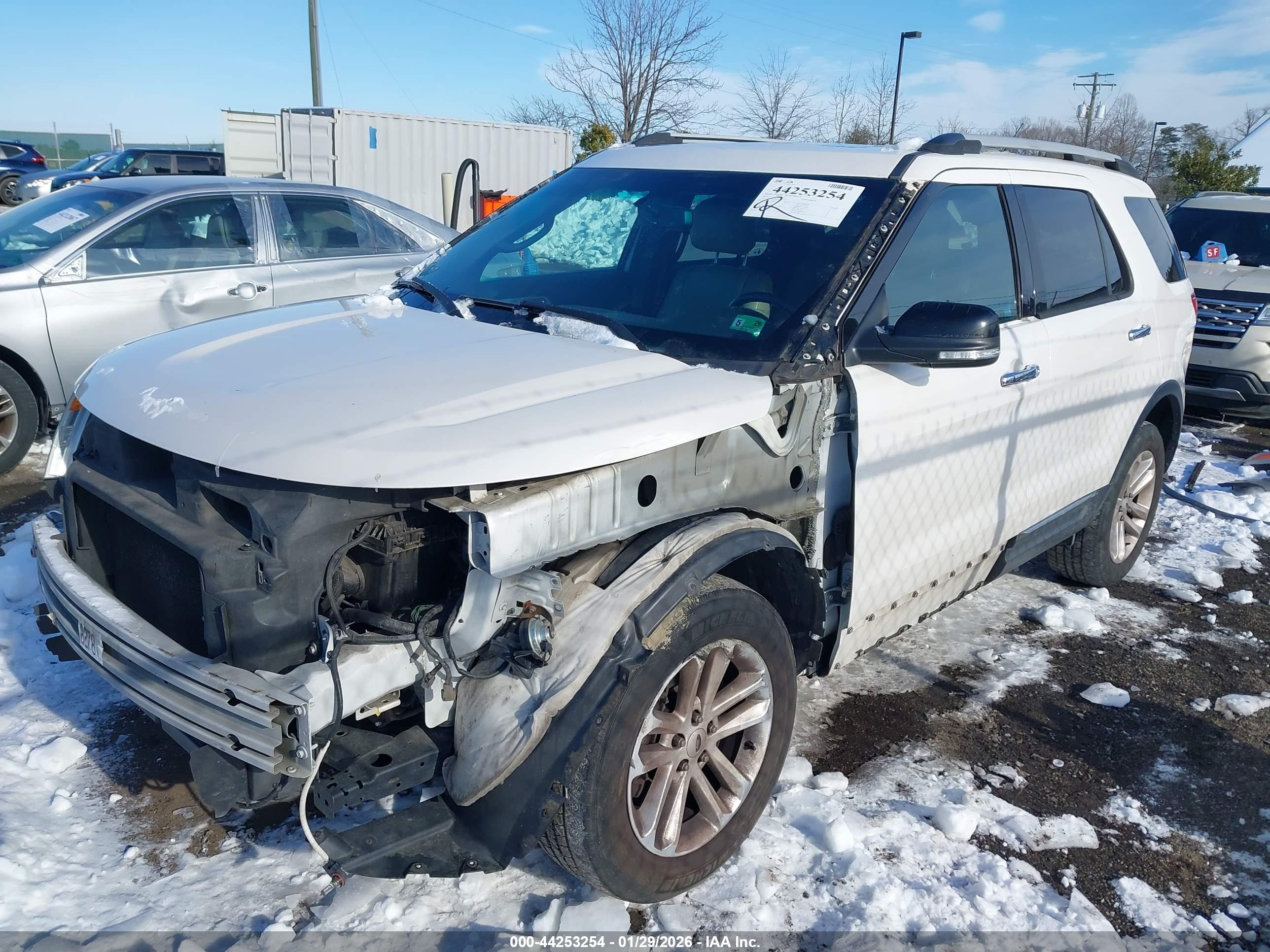 FORD EXPLORER image 6
