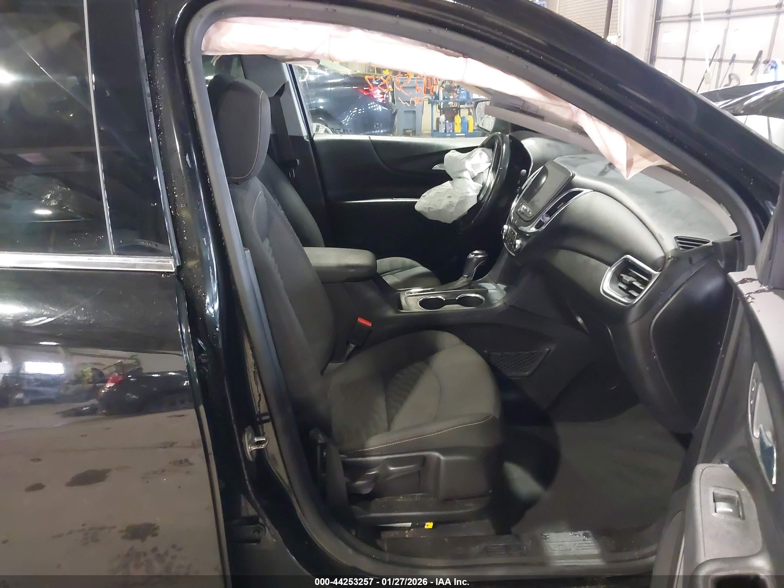 CHEVROLET EQUINOX image 5