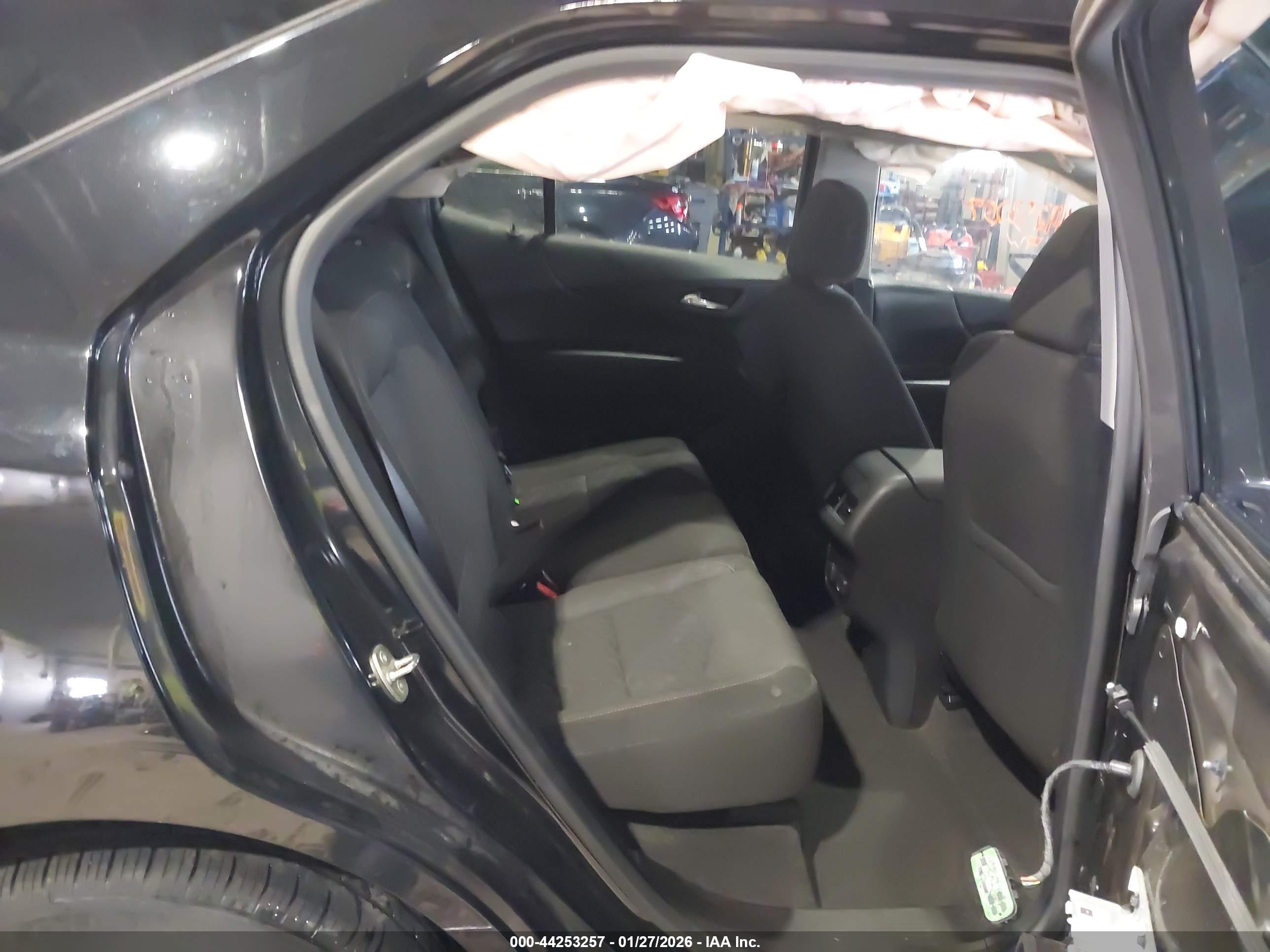 CHEVROLET EQUINOX image 8