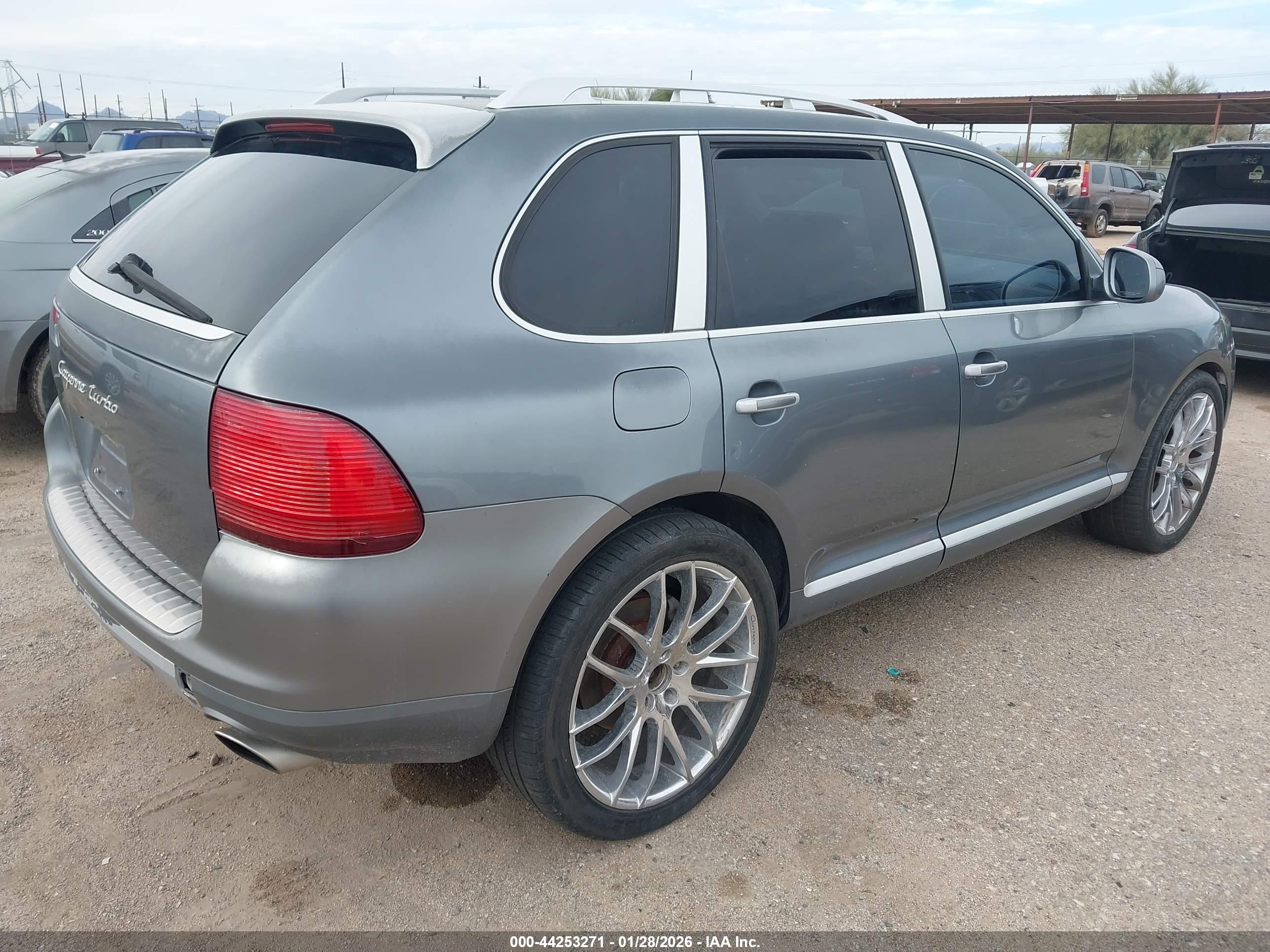 PORSCHE CAYENNE image 4