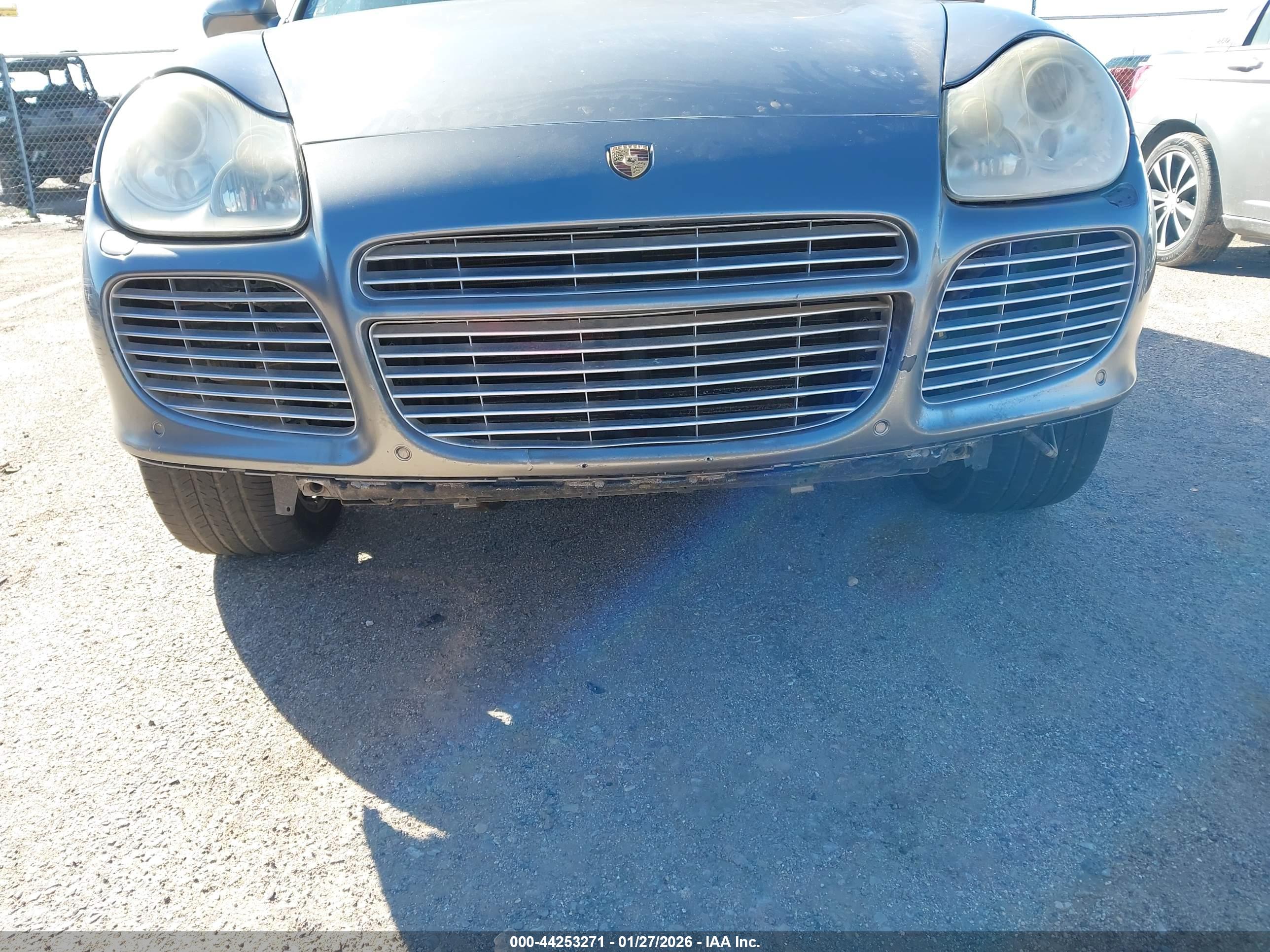 PORSCHE CAYENNE image 6