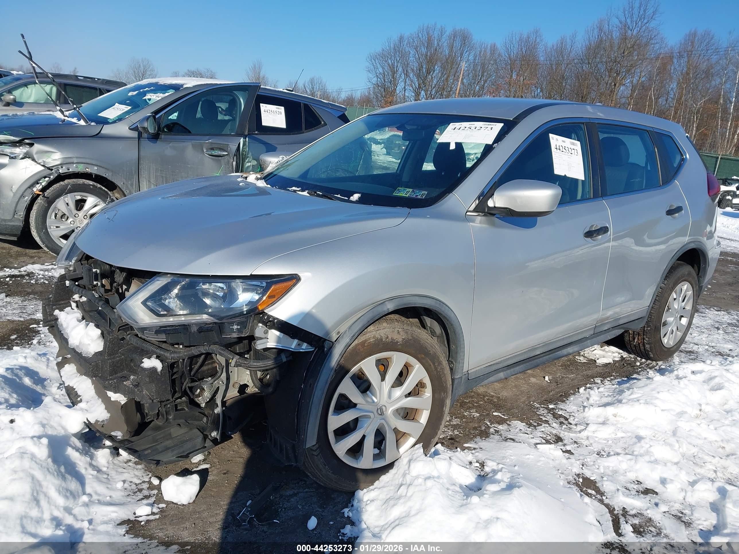 NISSAN ROGUE image 2