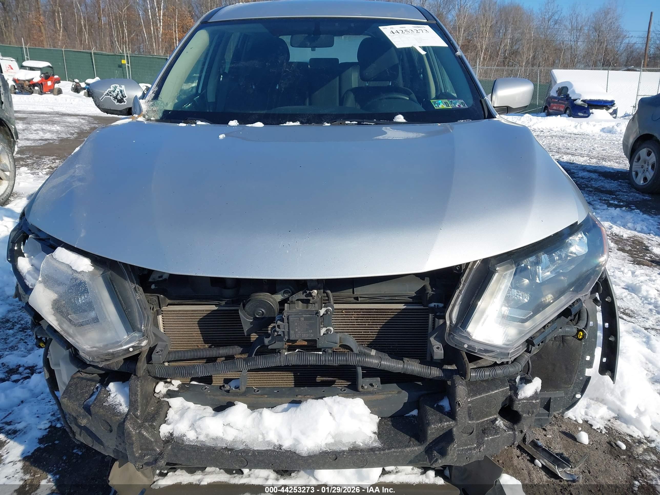 NISSAN ROGUE image 6