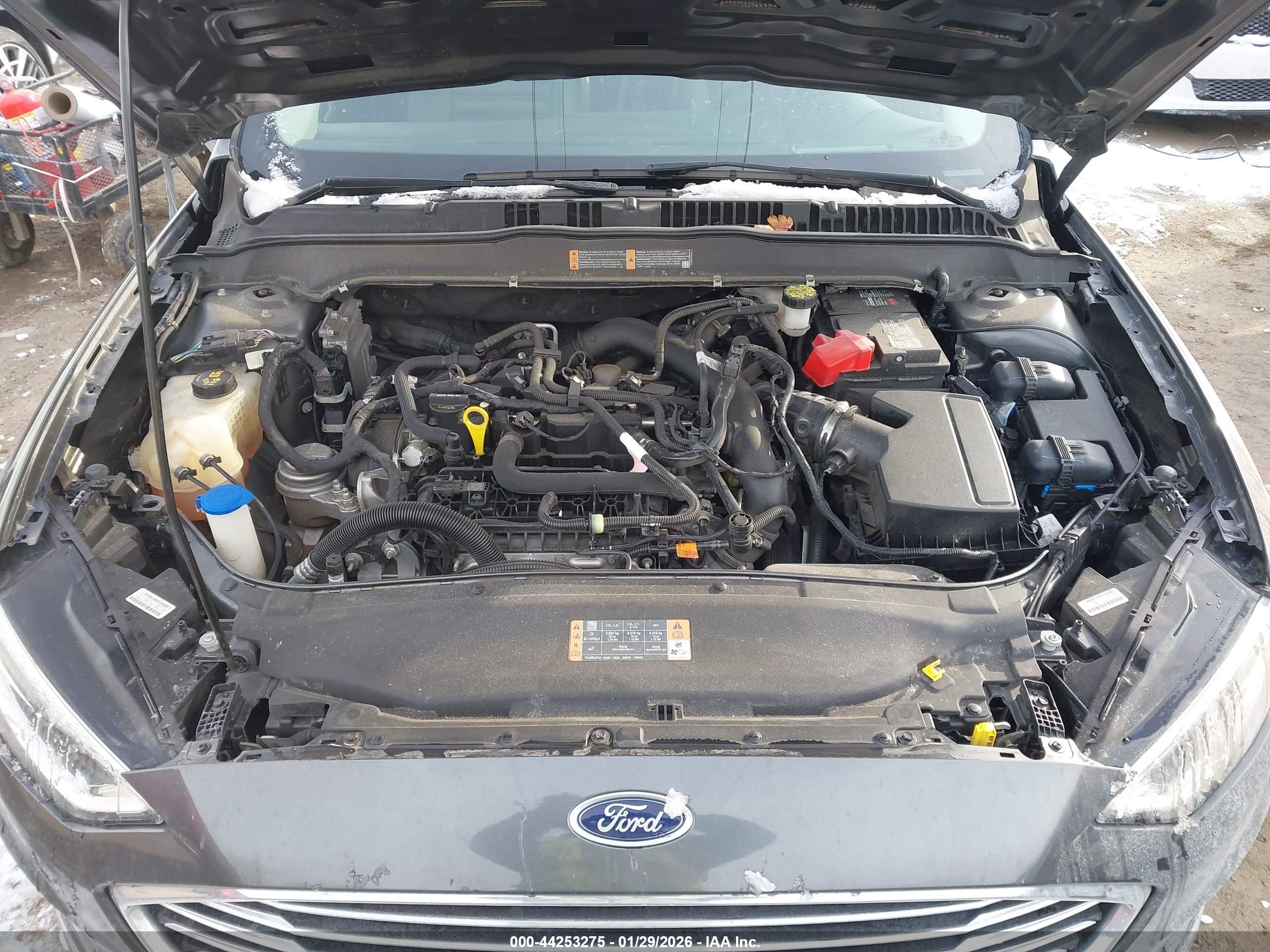 FORD FUSION image 10