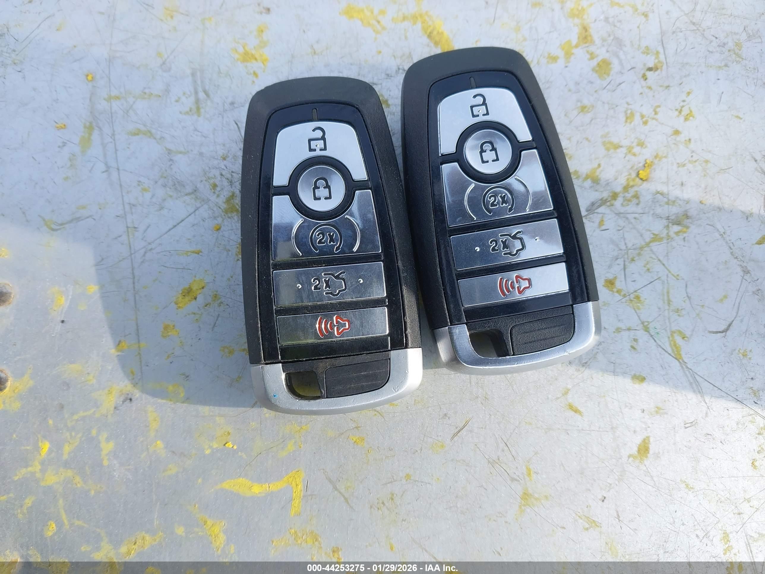 FORD FUSION image 11