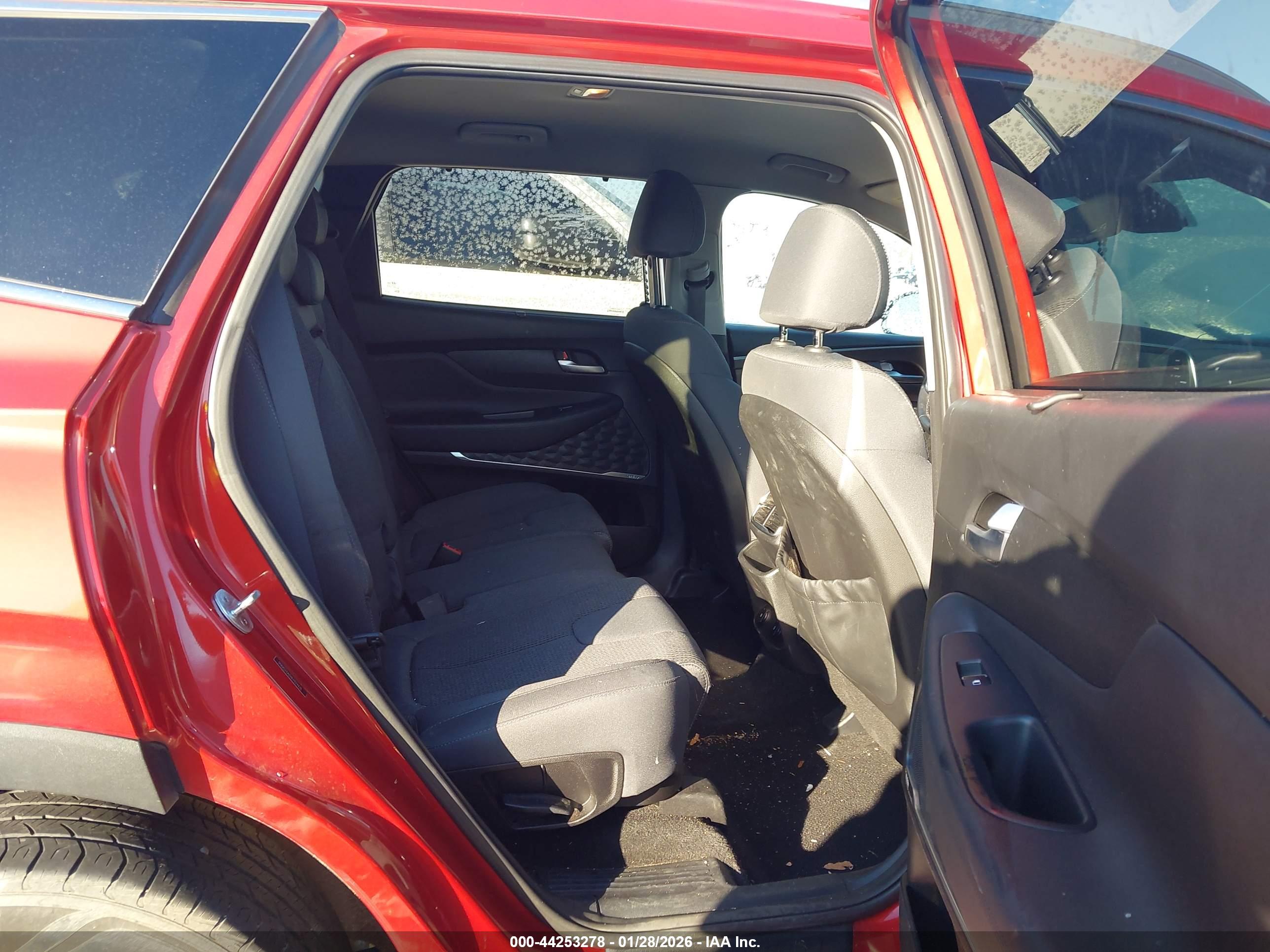 HYUNDAI SANTA image 8