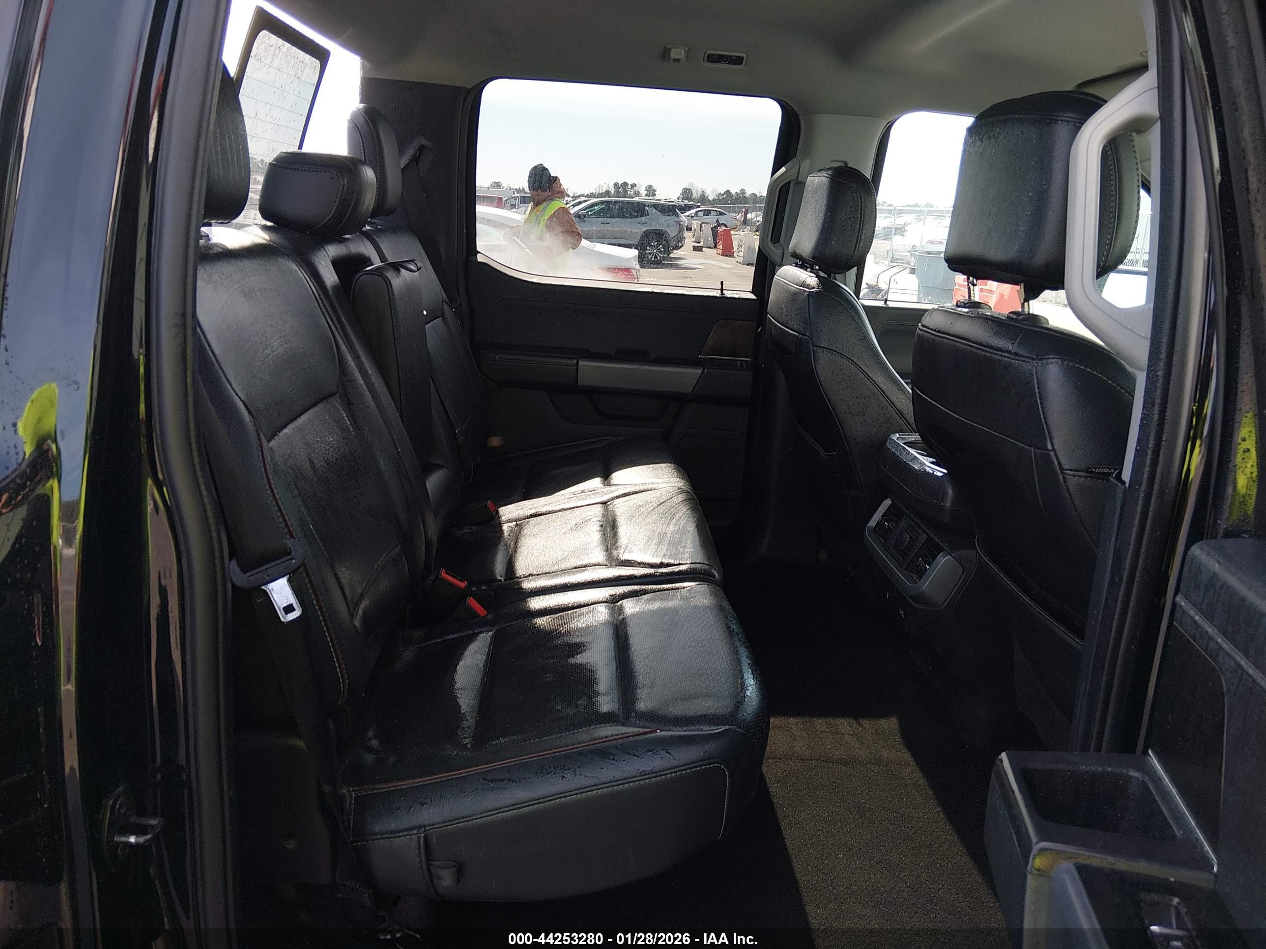 FORD F-150 image 8