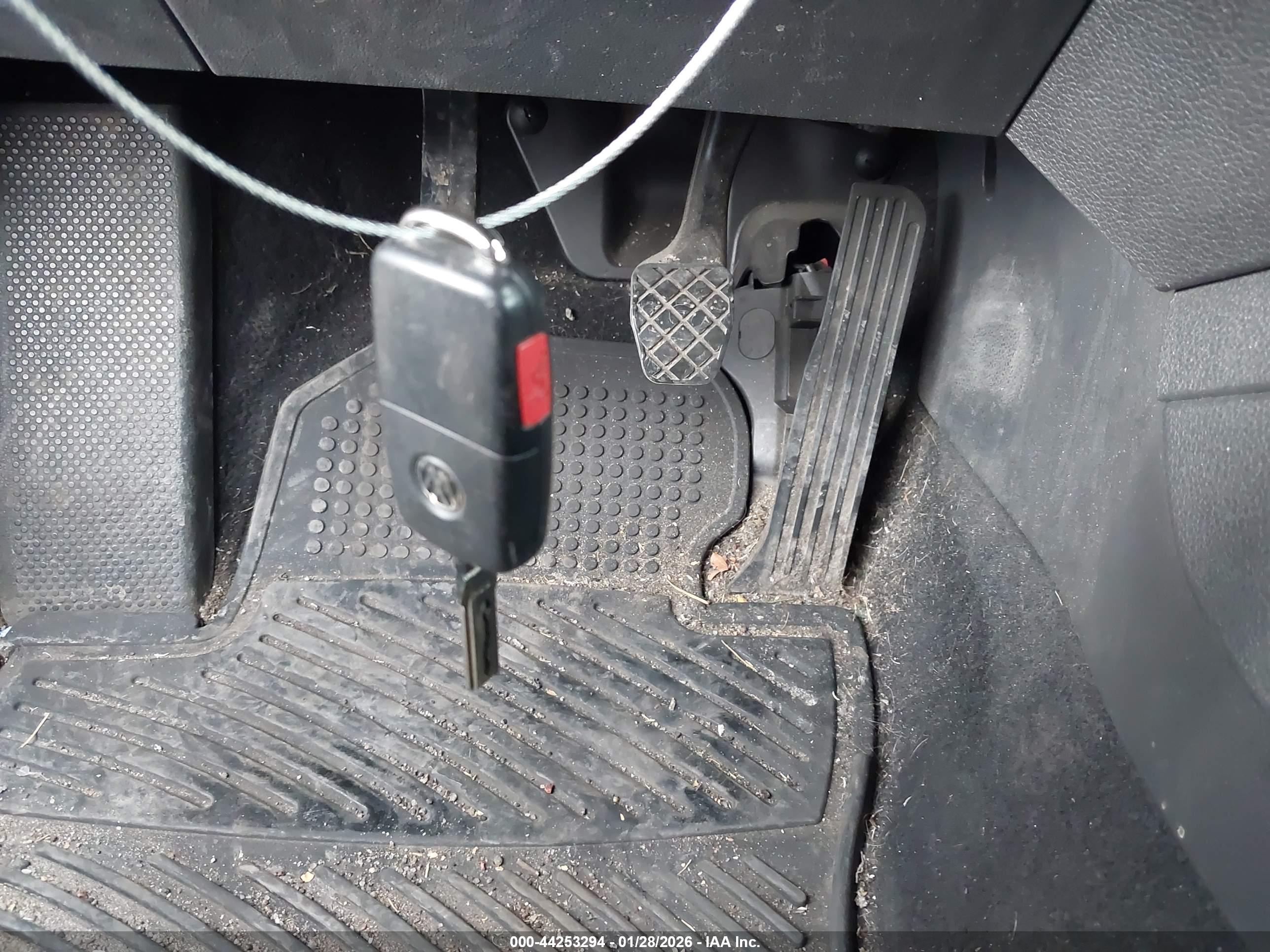 VOLKSWAGEN JETTA image 11