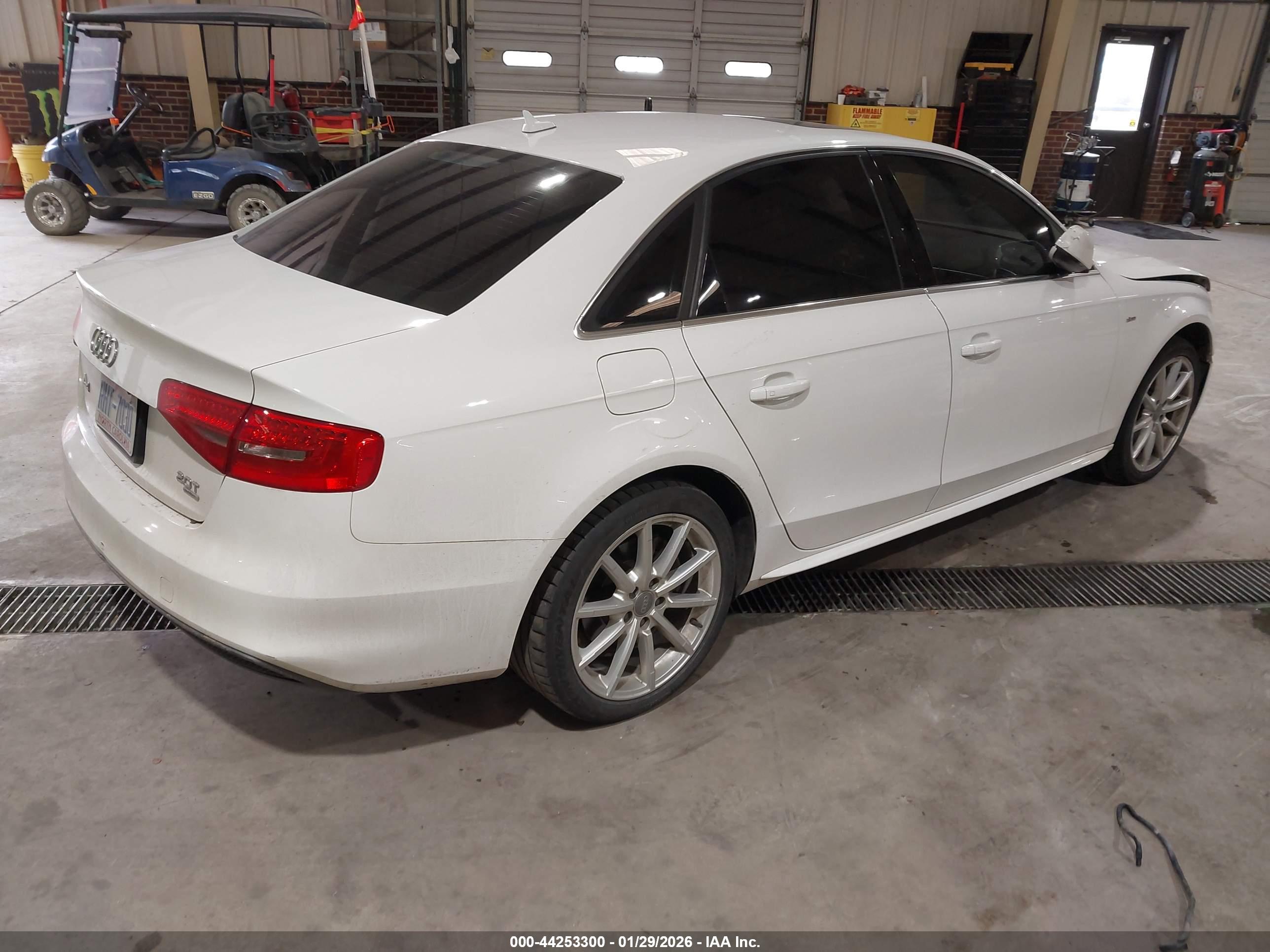 AUDI A4 image 4
