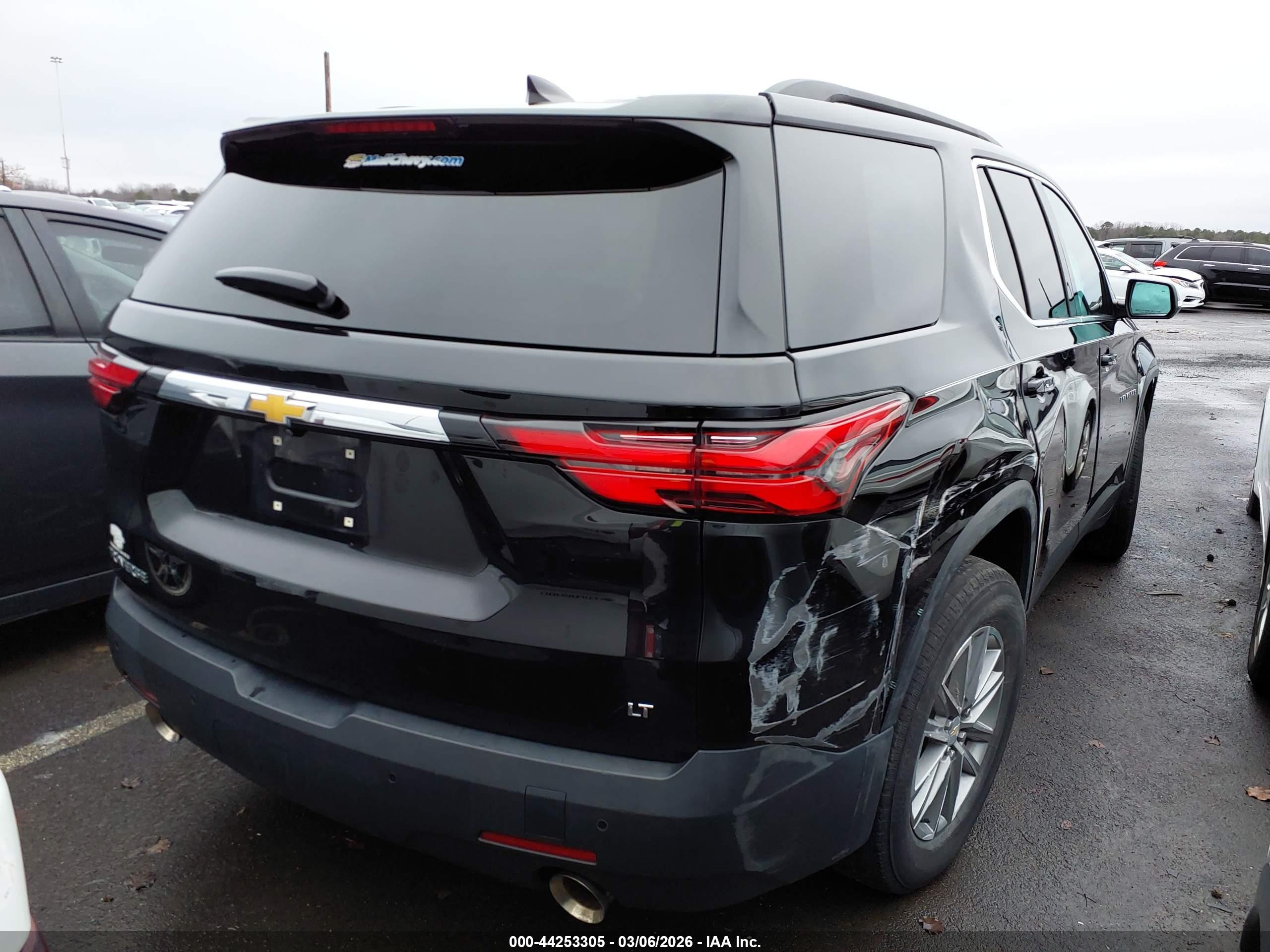 CHEVROLET TRAVERSE image 6