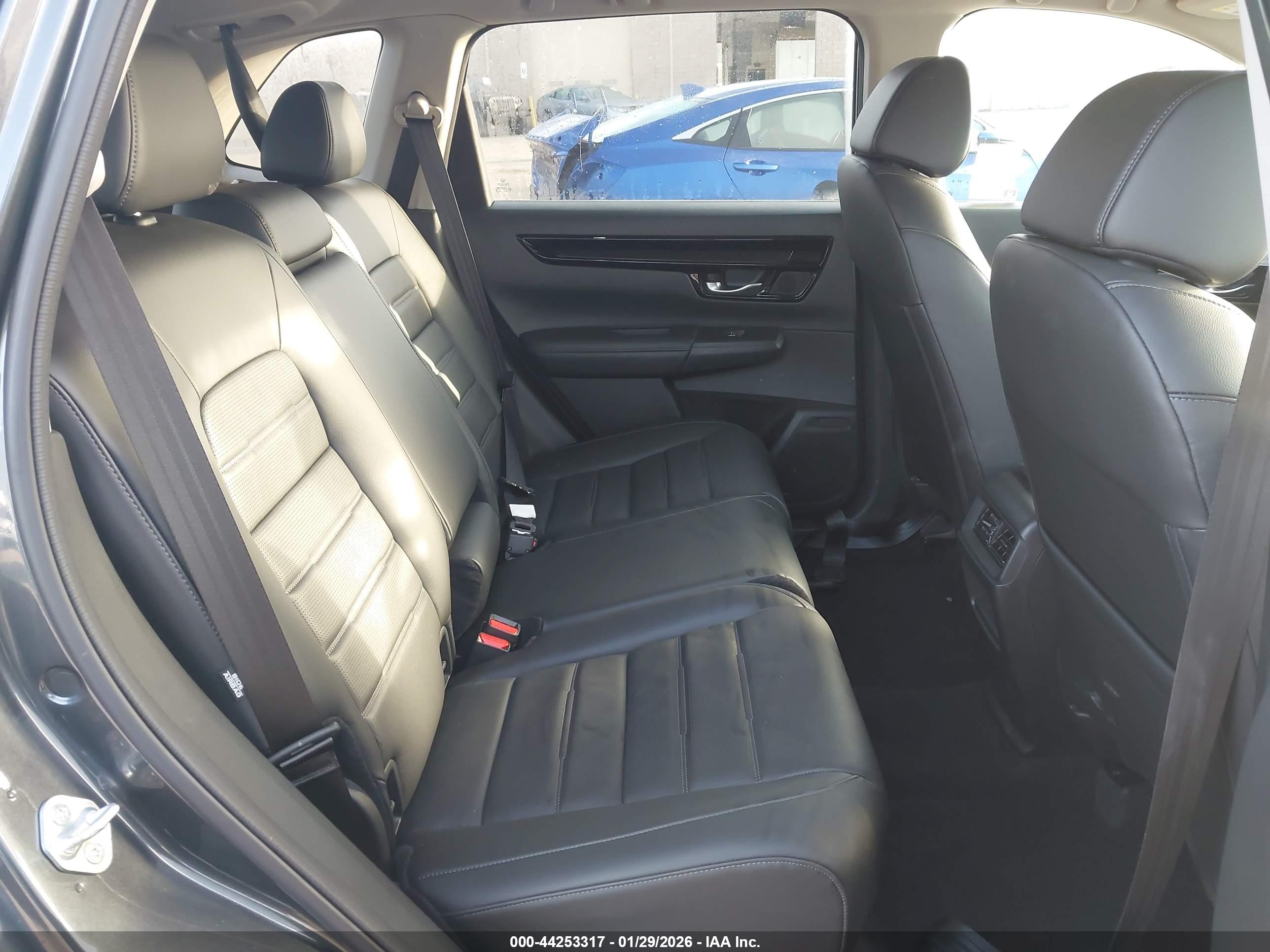 HONDA CR-V image 8