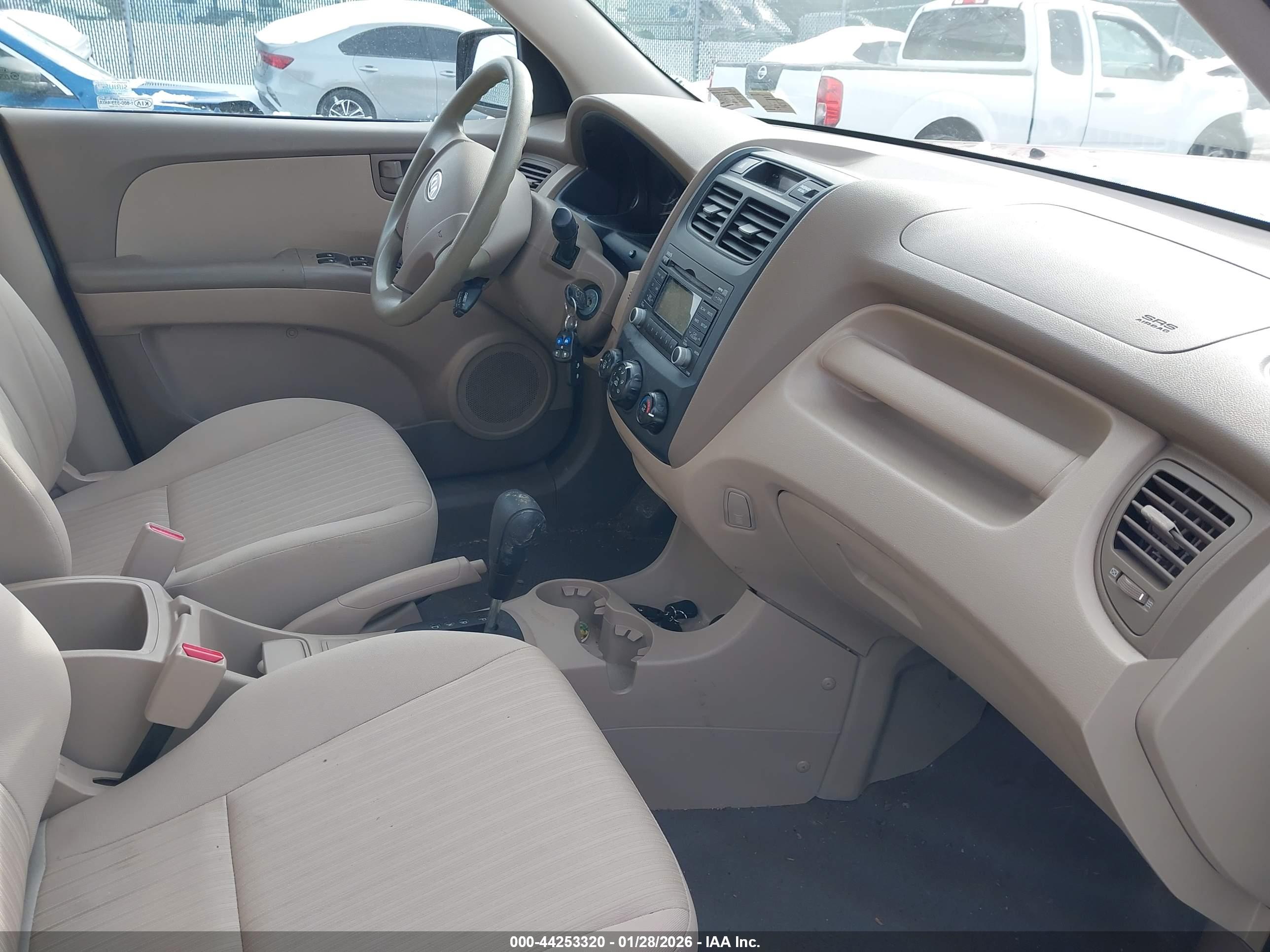 KIA SPORTAGE image 5